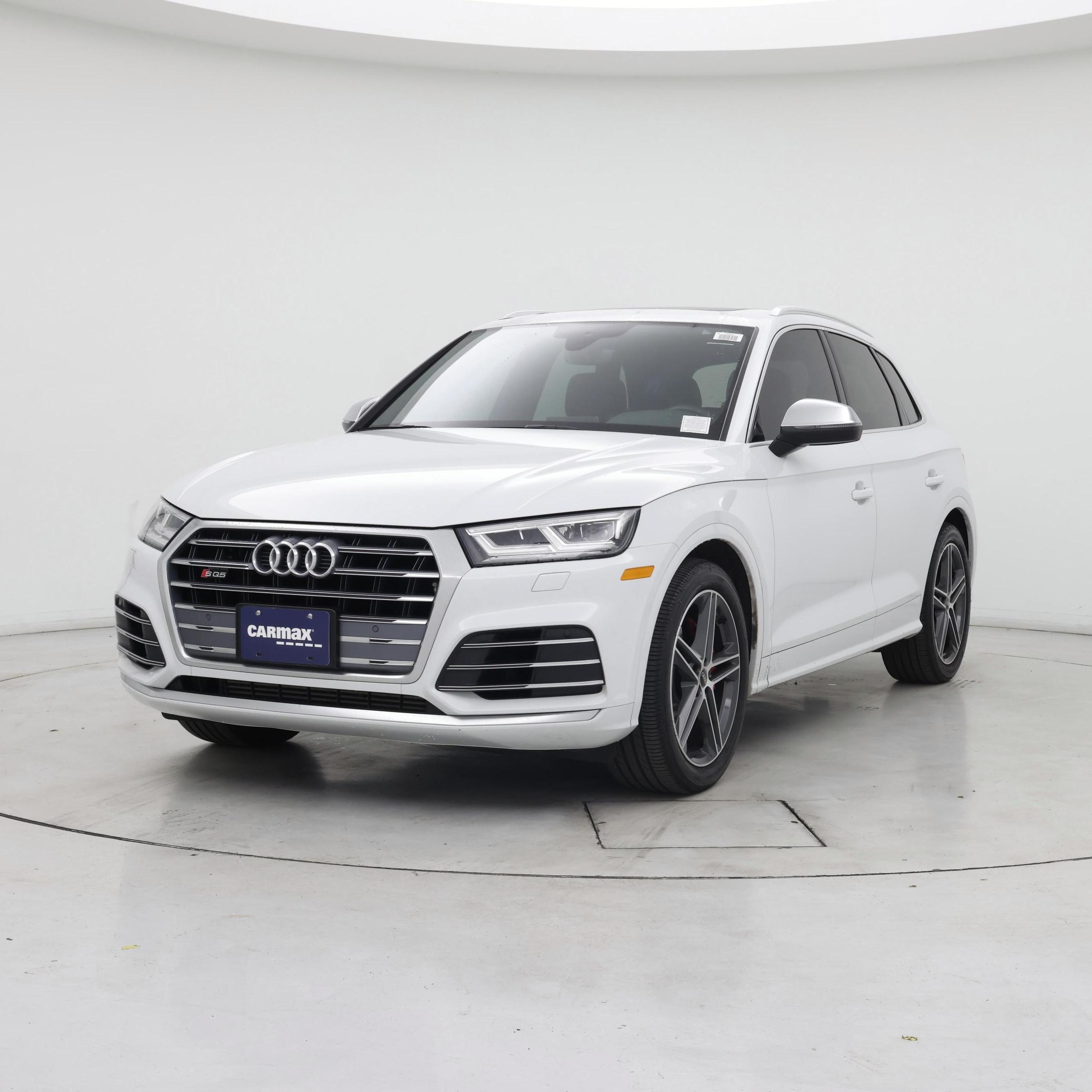 Thumbnail: 2020 Audi SQ5 - 4