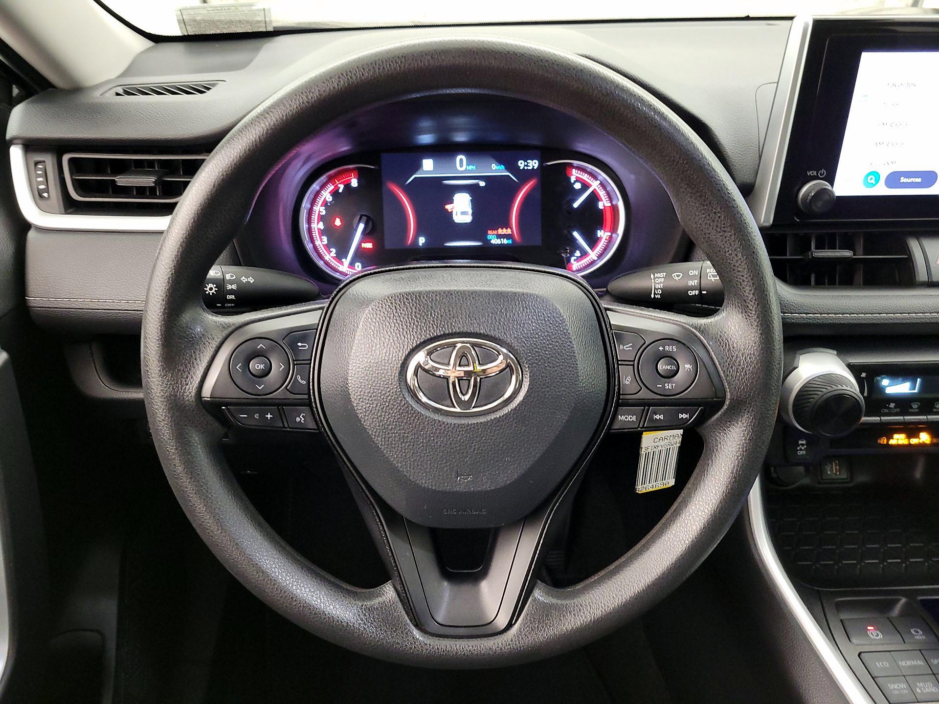 Thumbnail: 2024 Toyota RAV4 - 10