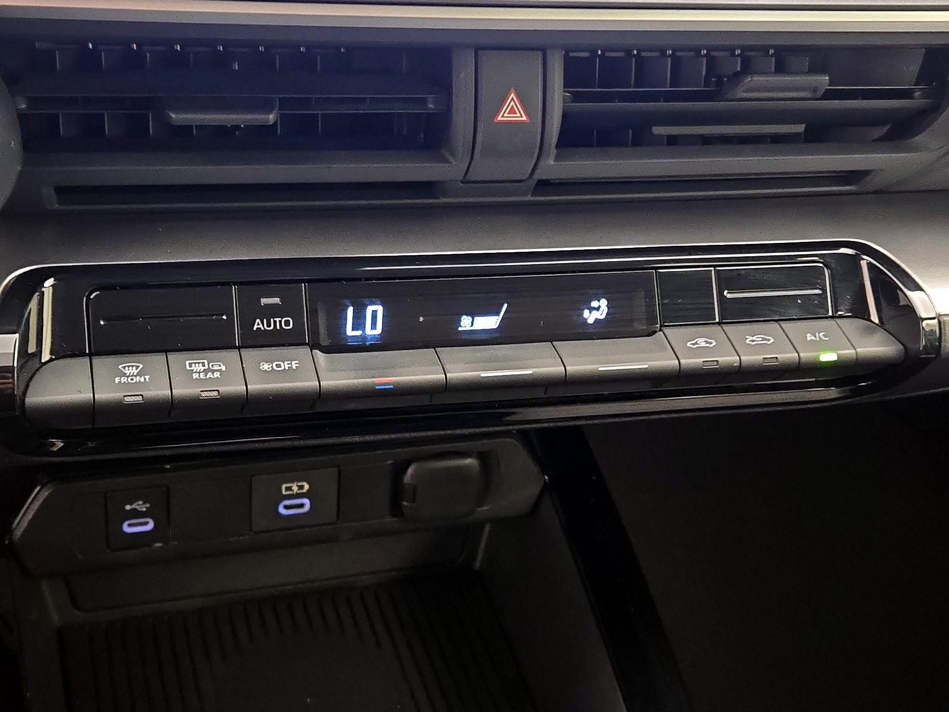 Thumbnail: 2023 Toyota Prius - 17