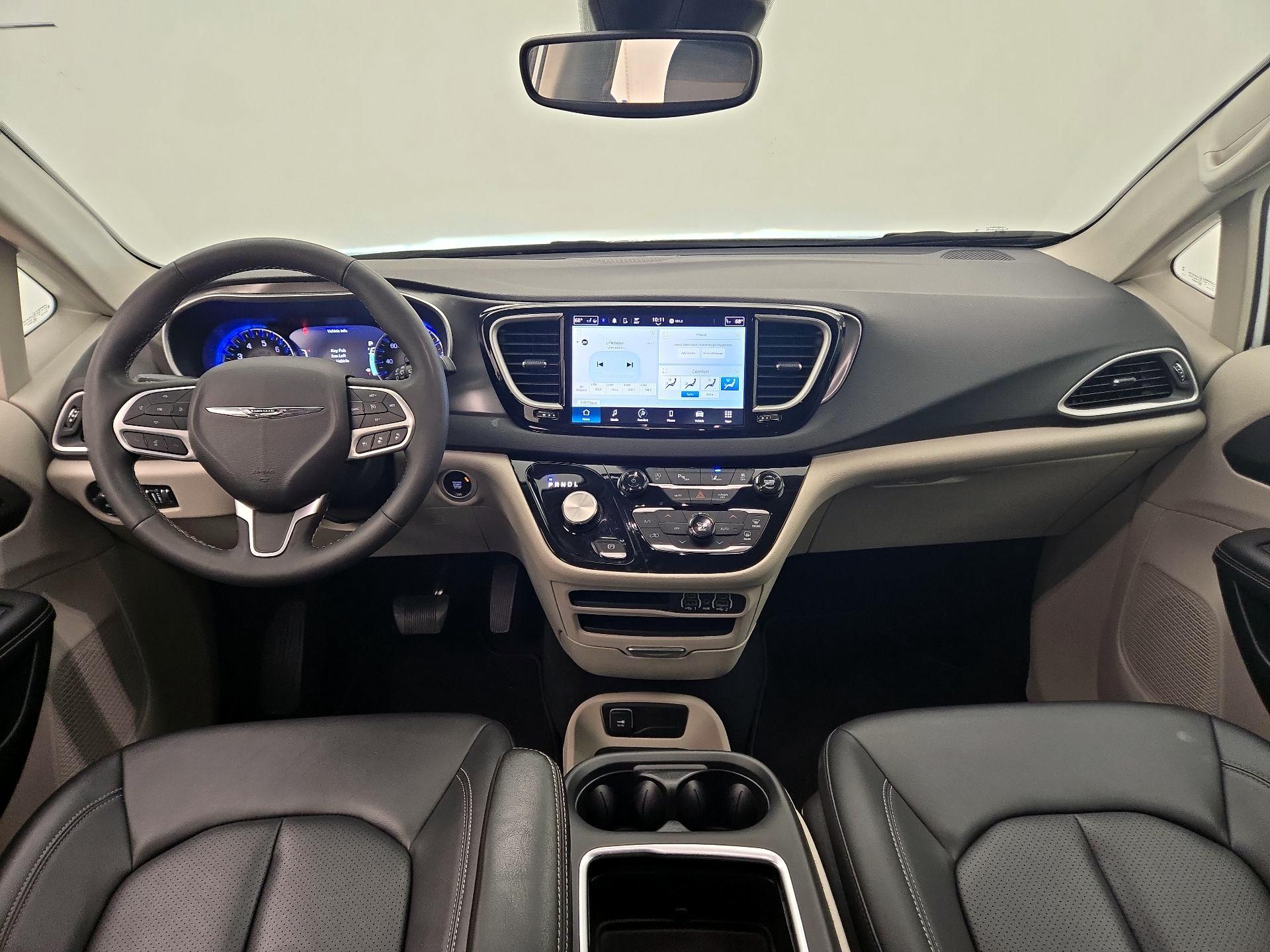 Thumbnail: 2024 Chrysler Pacifica - 9