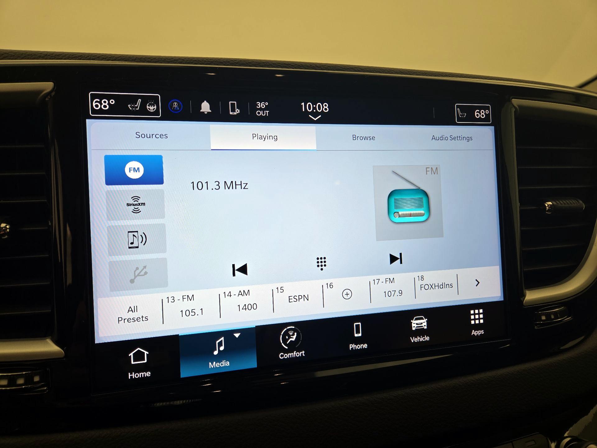 Thumbnail: 2024 Chrysler Pacifica - 15