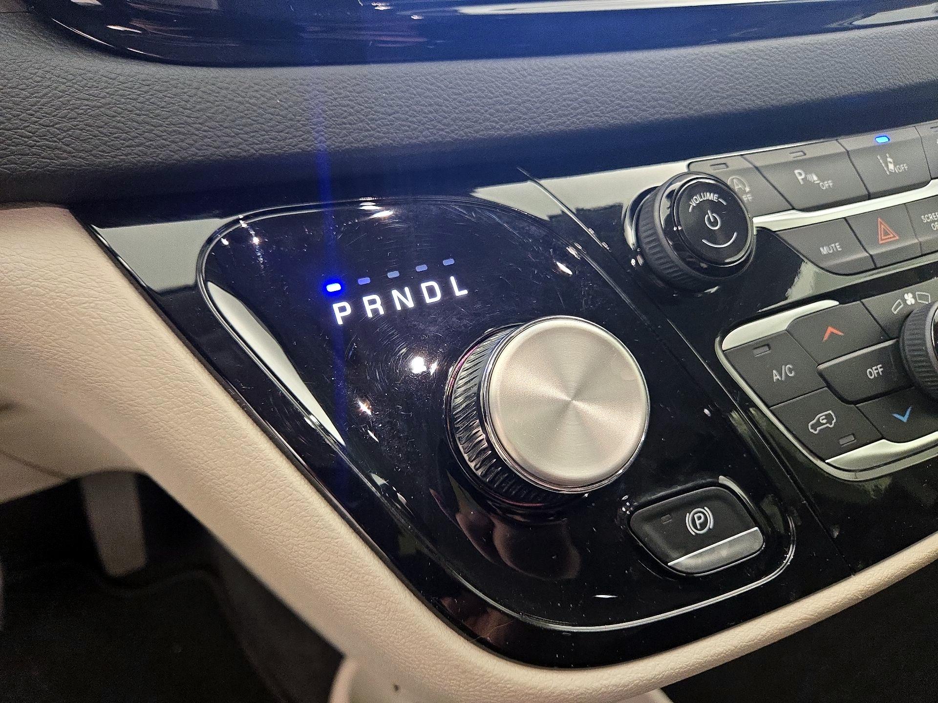 Thumbnail: 2024 Chrysler Pacifica - 17