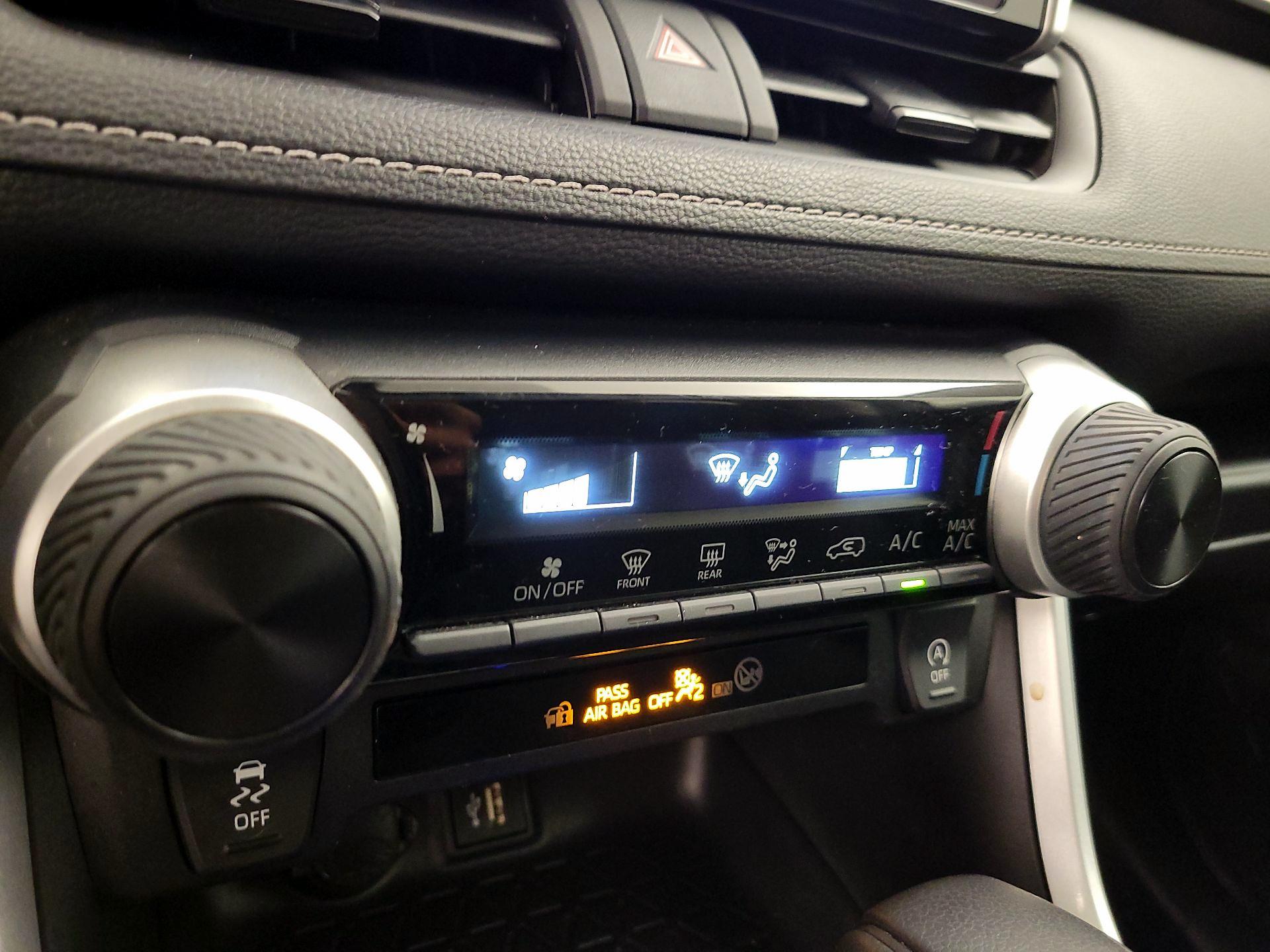 Thumbnail: 2024 Toyota RAV4 - 15