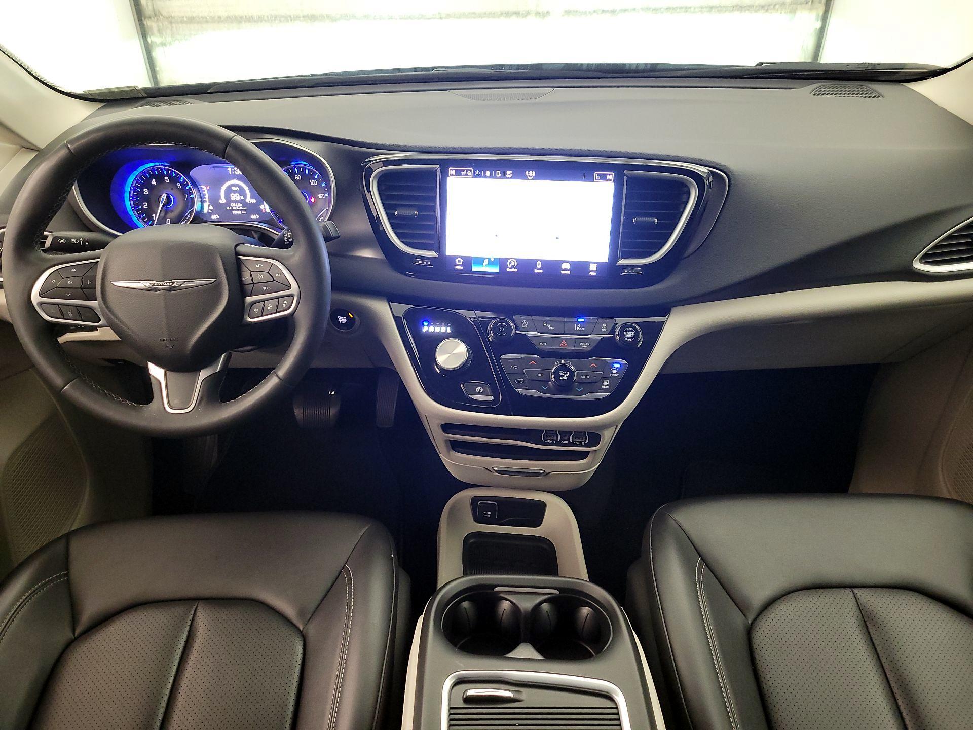 Thumbnail: 2024 Chrysler Pacifica - 9