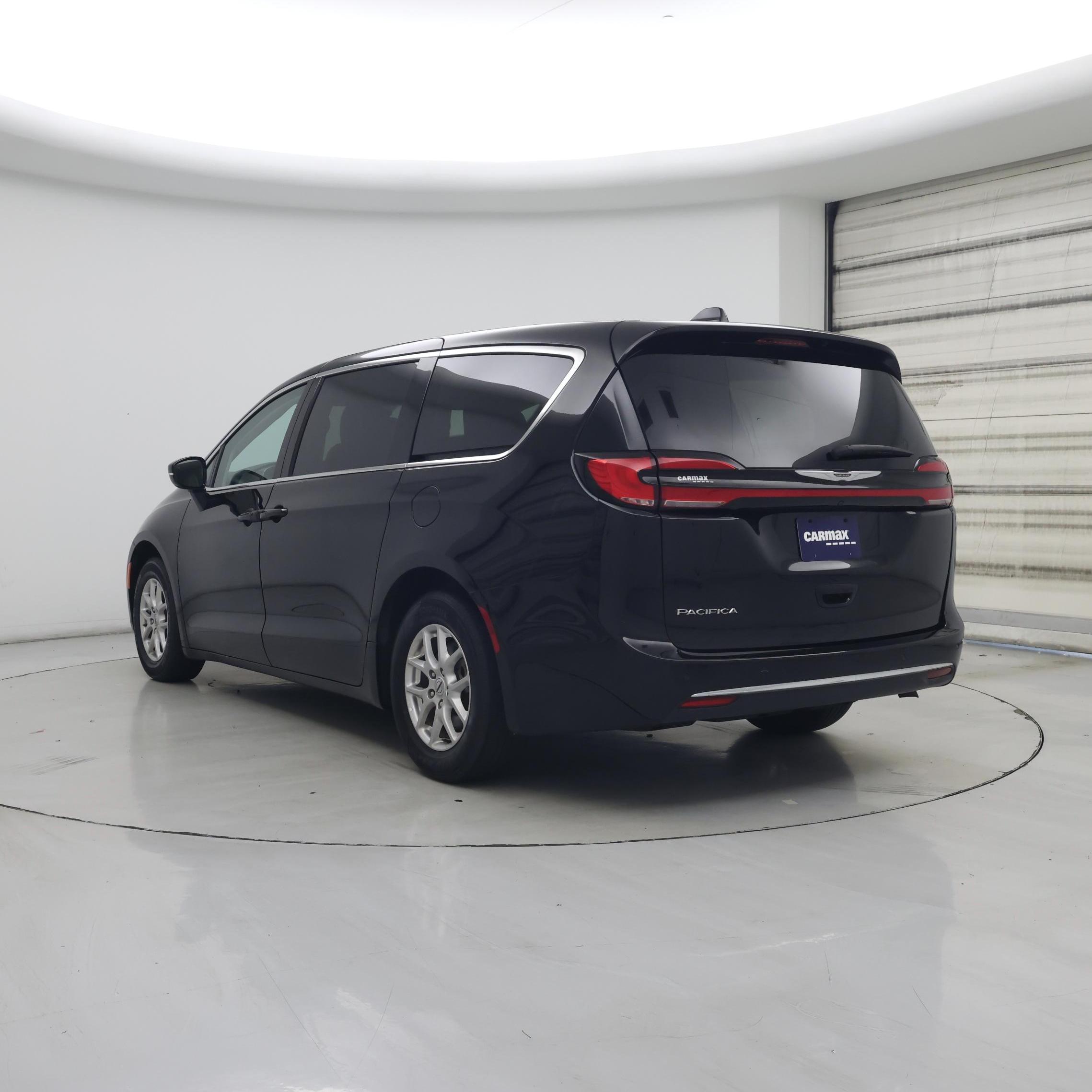 Thumbnail: 2024 Chrysler Pacifica - 2