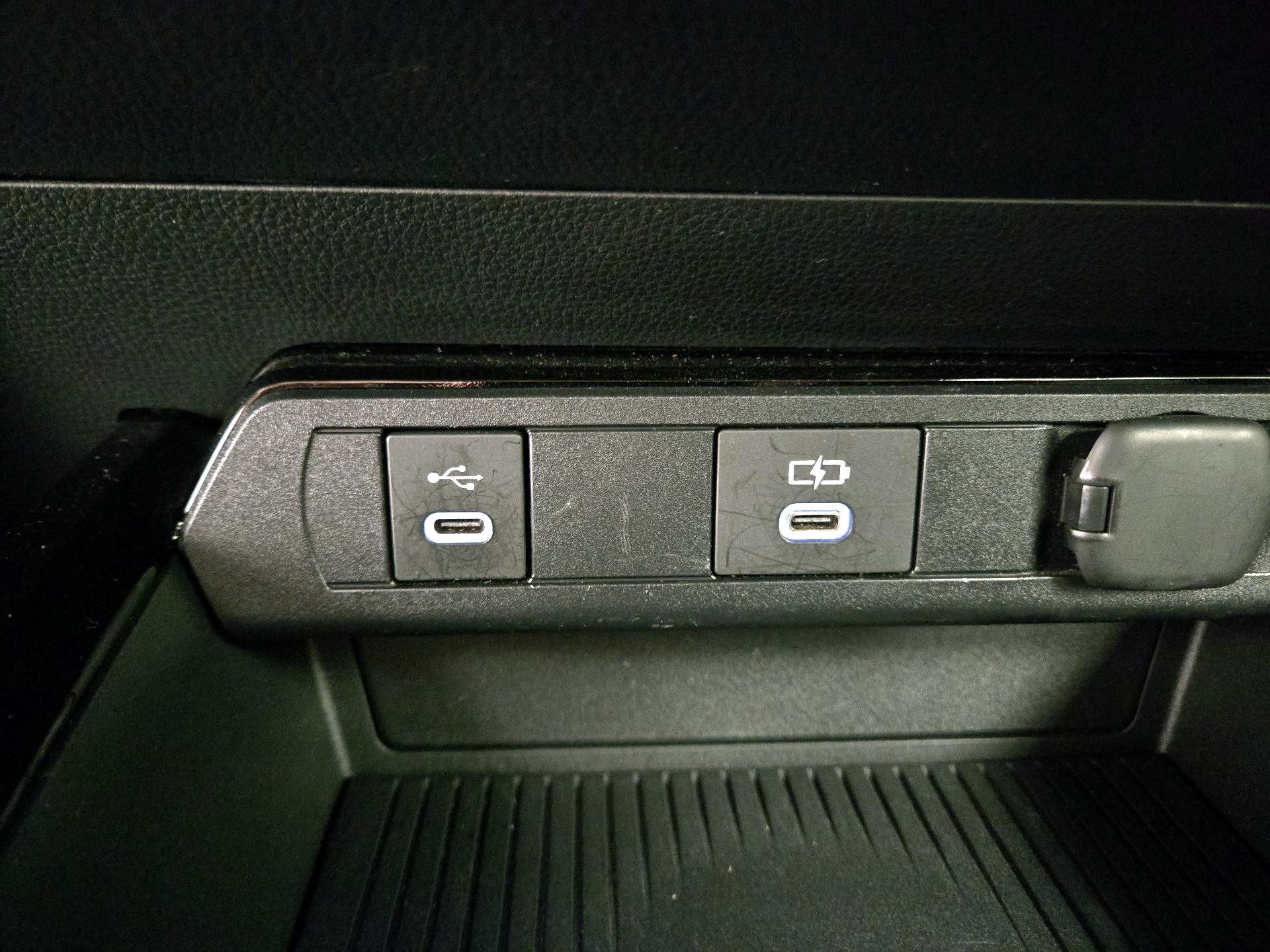 Thumbnail: 2023 Toyota Prius - 19