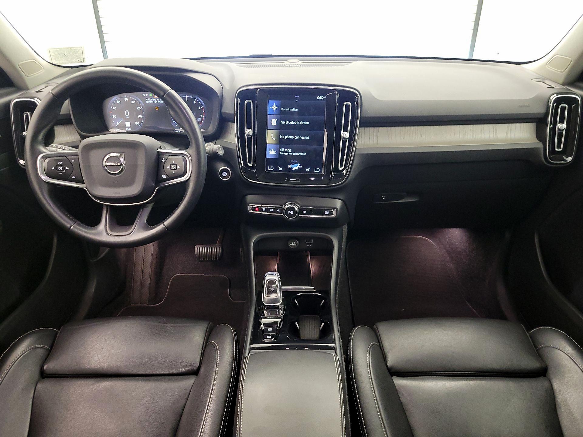 Thumbnail: 2020 Volvo XC40 - 9