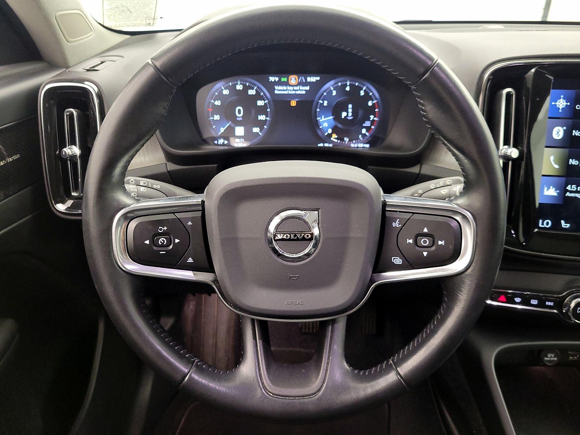 Thumbnail: 2020 Volvo XC40 - 10