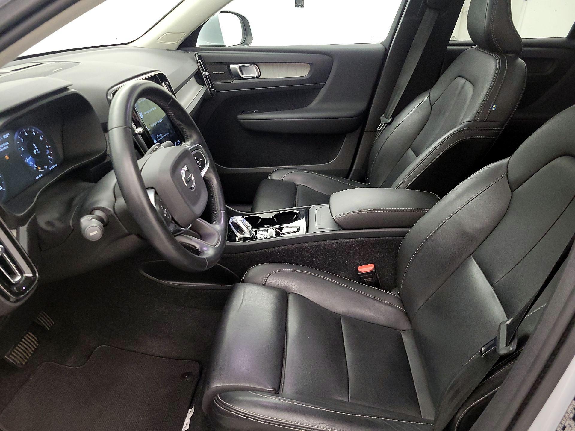 Thumbnail: 2020 Volvo XC40 - 11