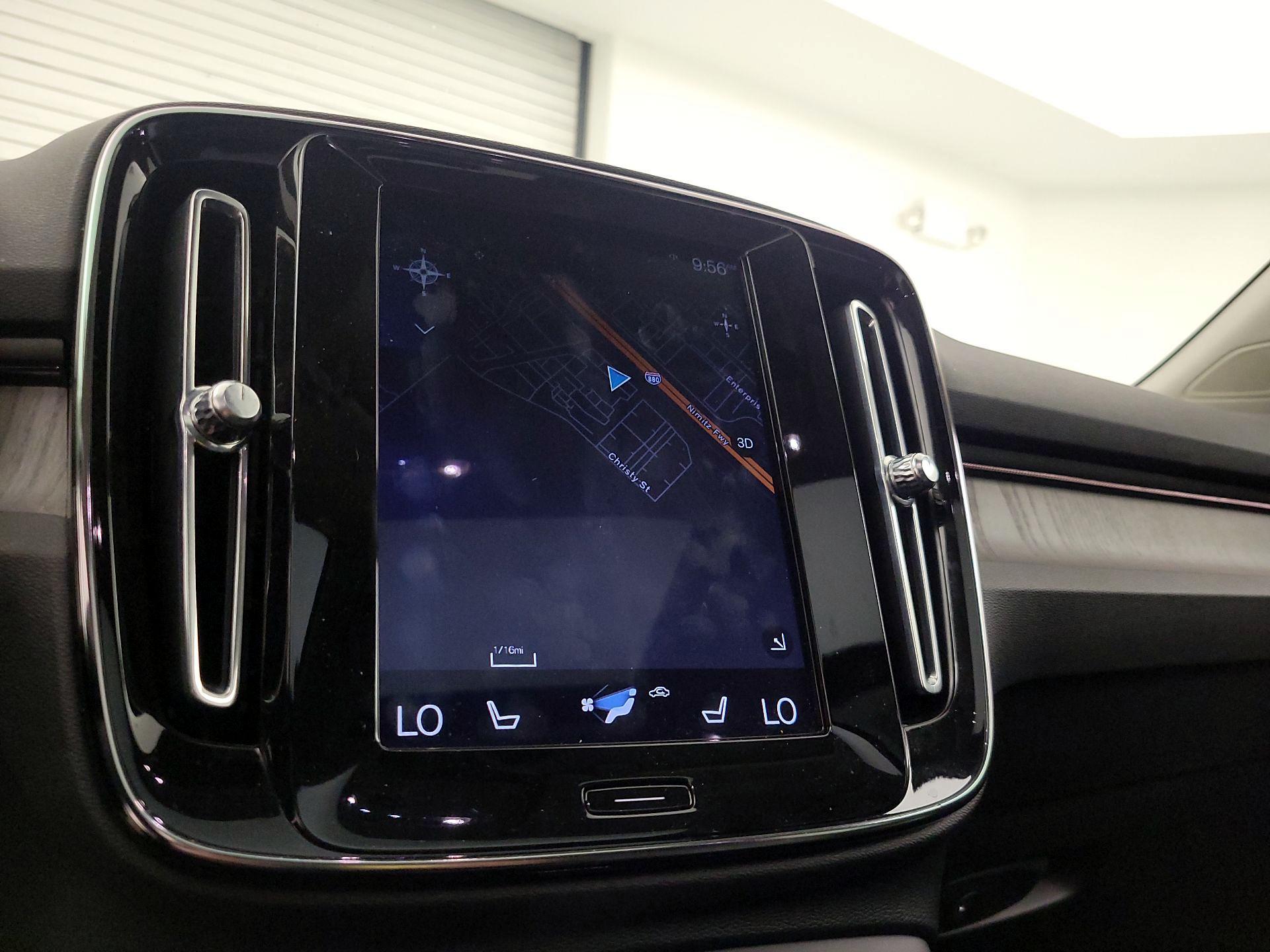 Thumbnail: 2020 Volvo XC40 - 14