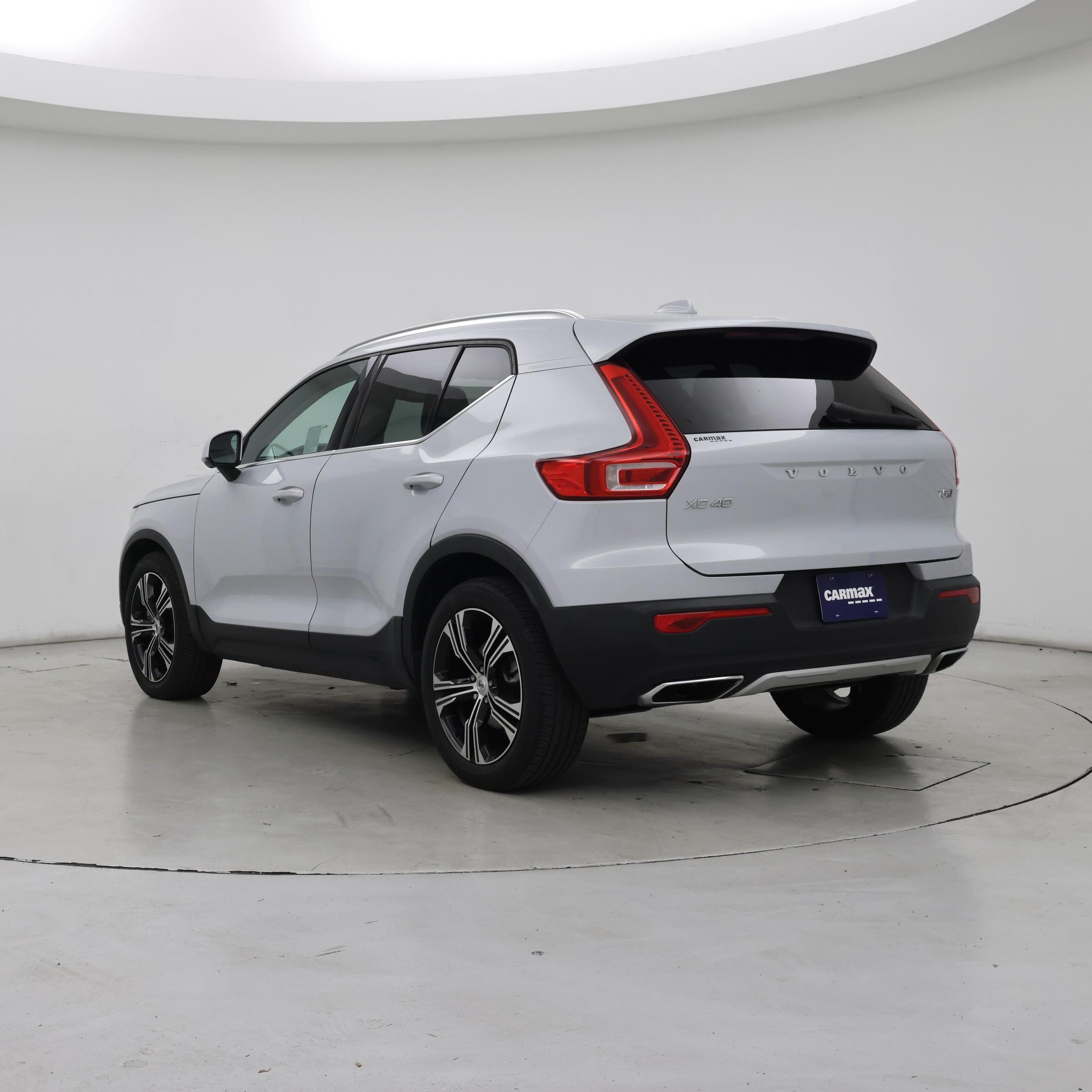 Thumbnail: 2020 Volvo XC40 - 2