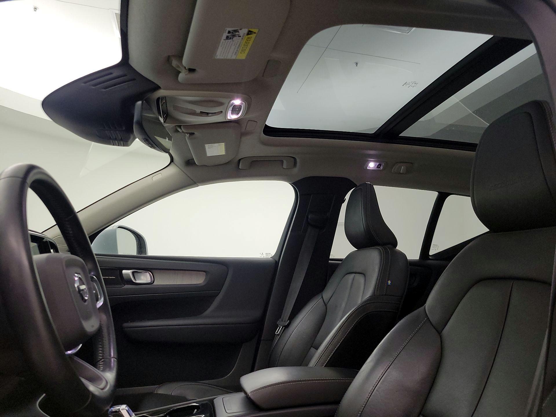 Thumbnail: 2020 Volvo XC40 - 20