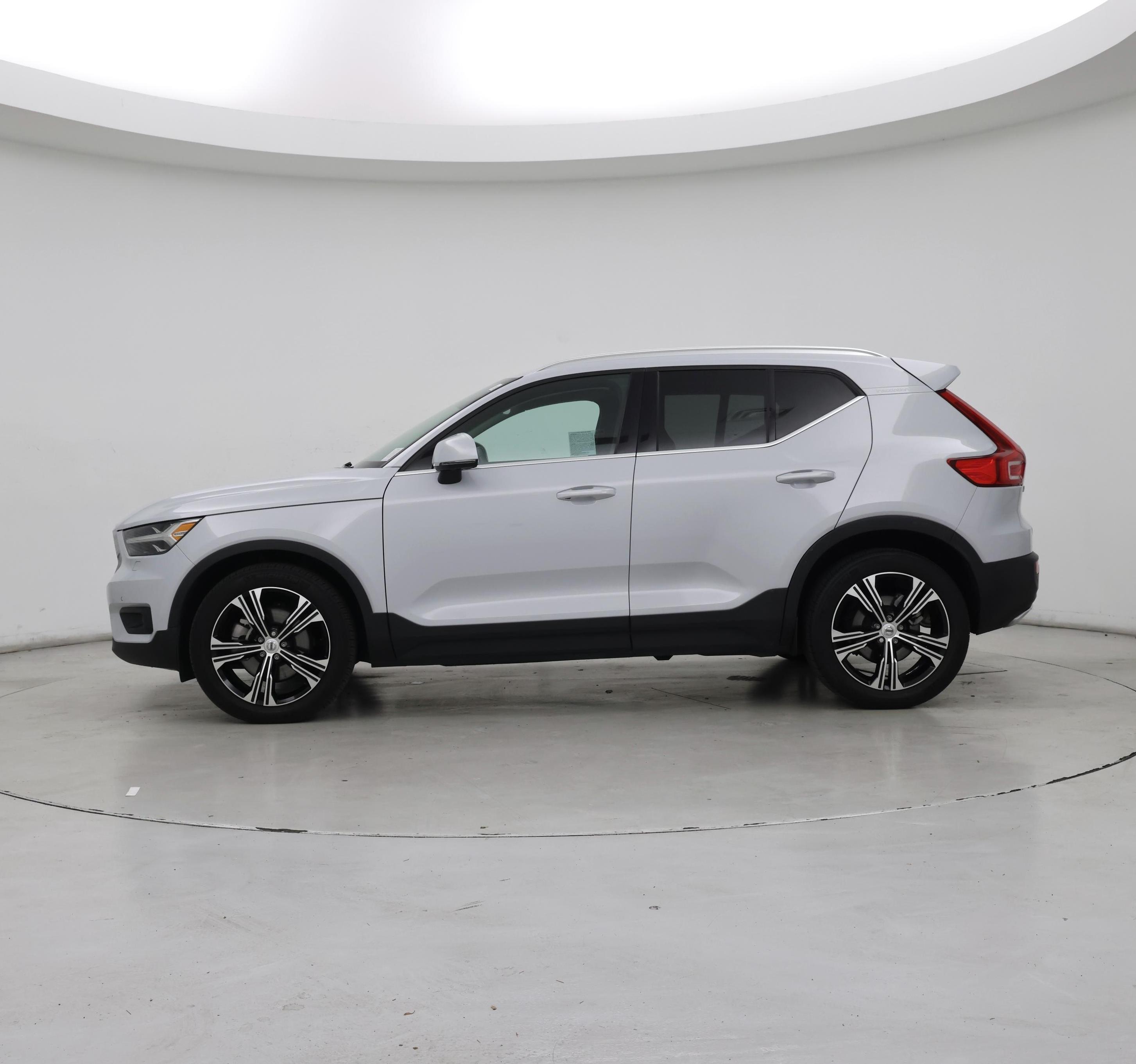 Thumbnail: 2020 Volvo XC40 - 3