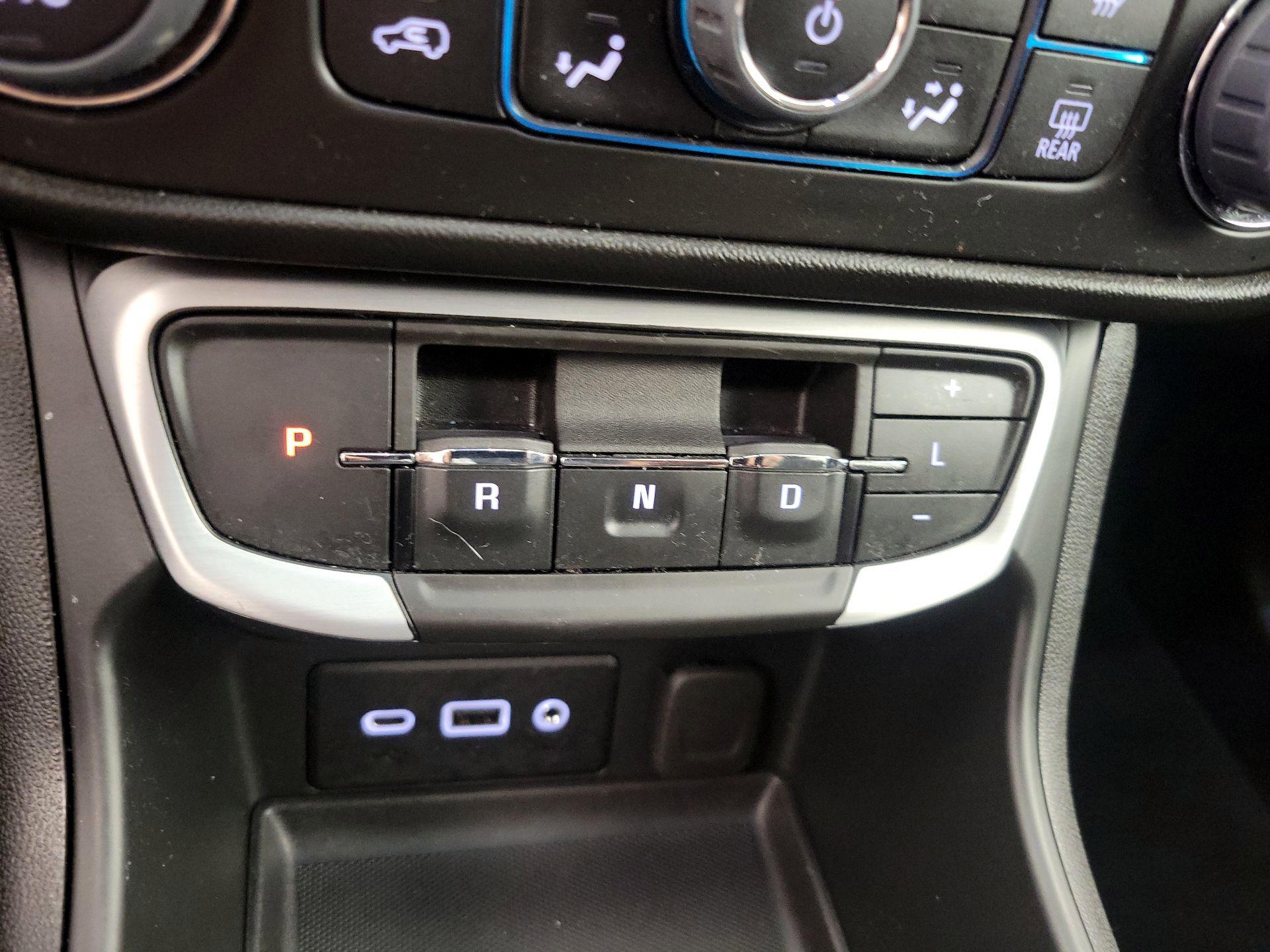 Thumbnail: 2022 GMC Terrain - 17