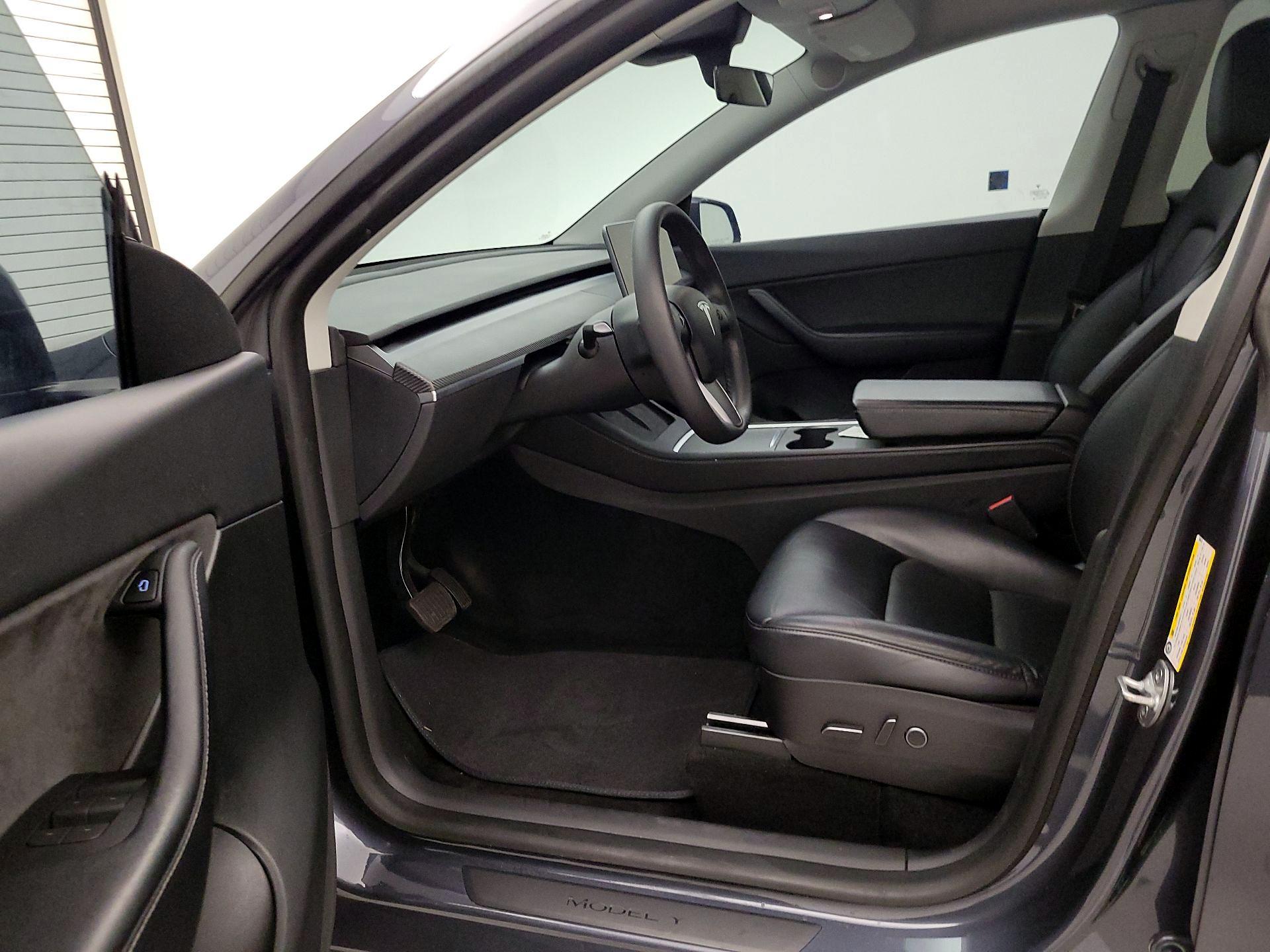 Thumbnail: 2022 Tesla Model Y - 11