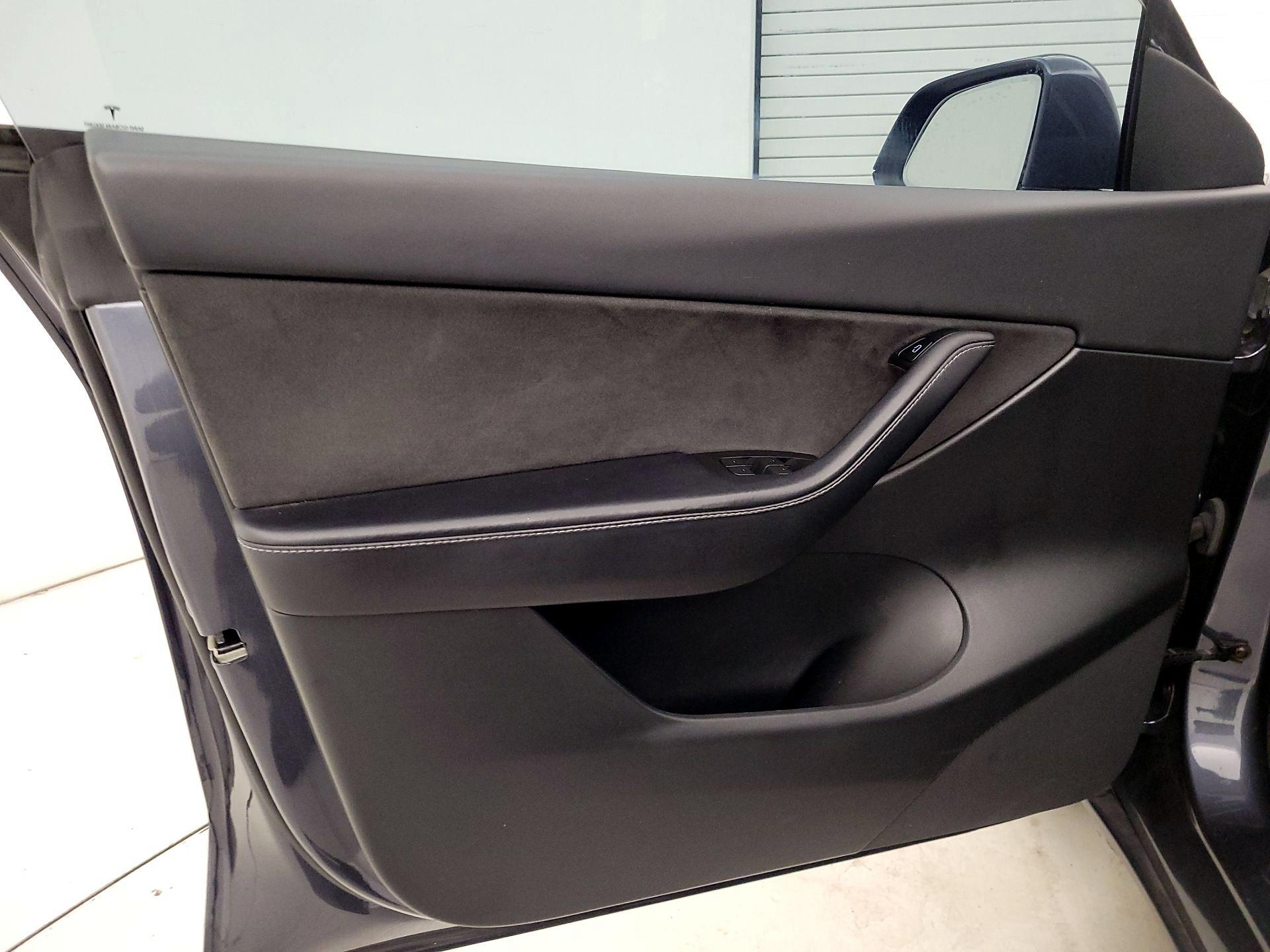 Thumbnail: 2022 Tesla Model Y - 12