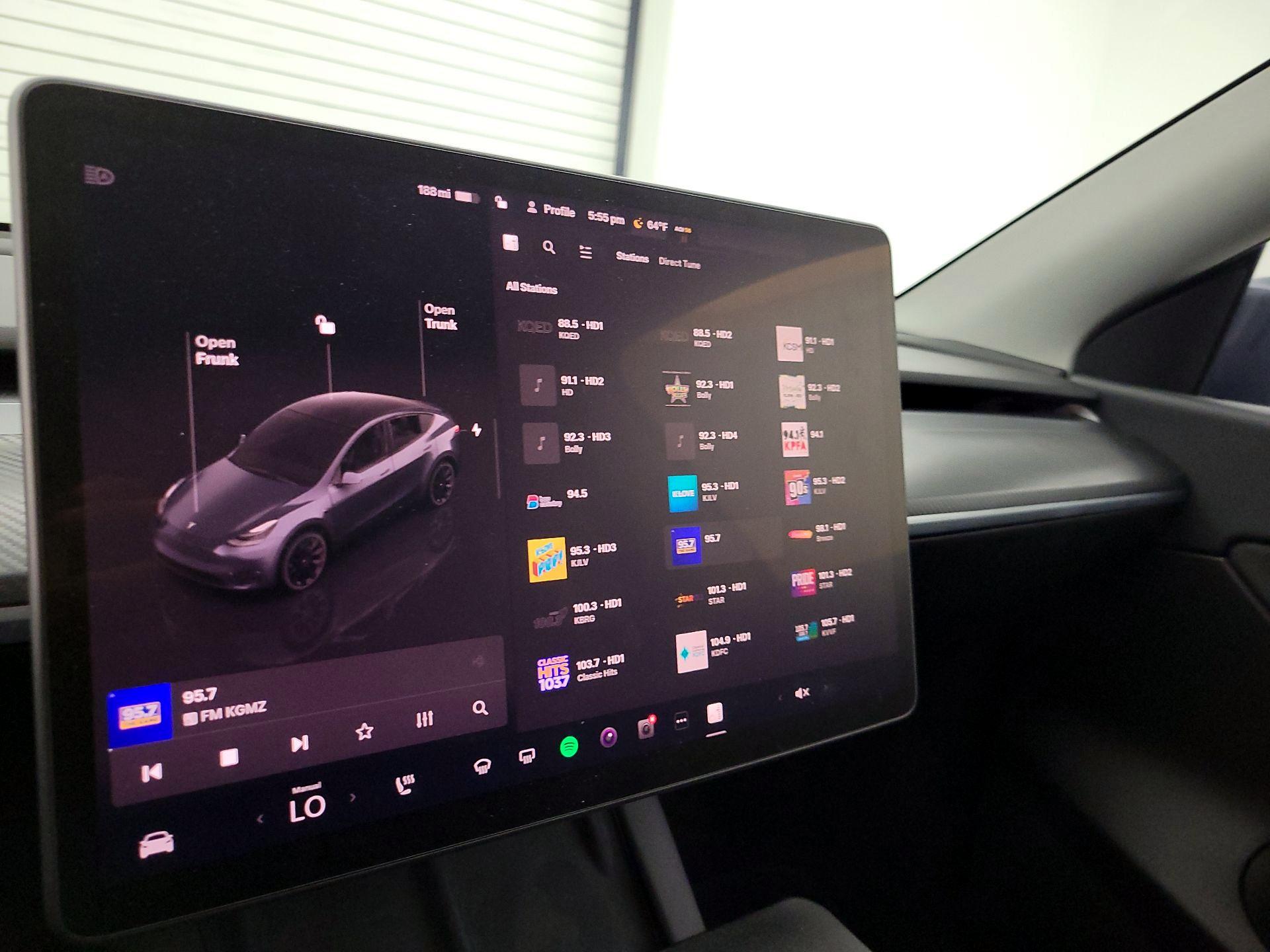 Thumbnail: 2022 Tesla Model Y - 15