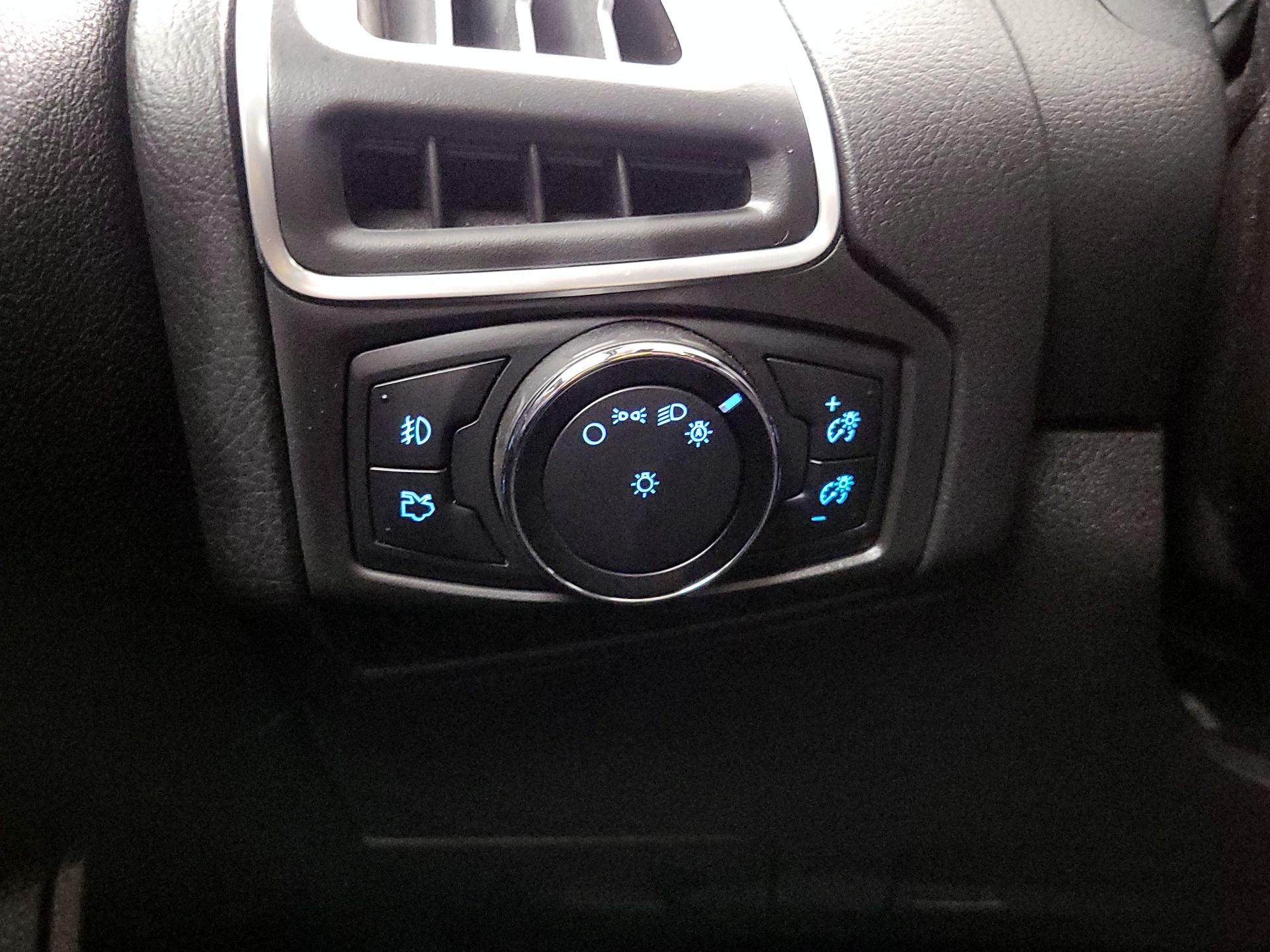 Thumbnail: 2014 Ford Focus - 13