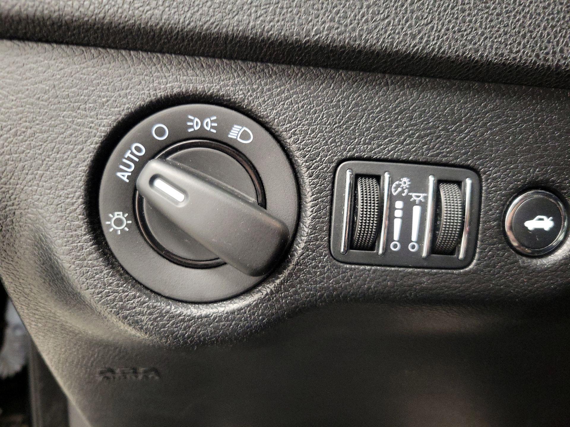 Thumbnail: 2022 Dodge Charger - 13