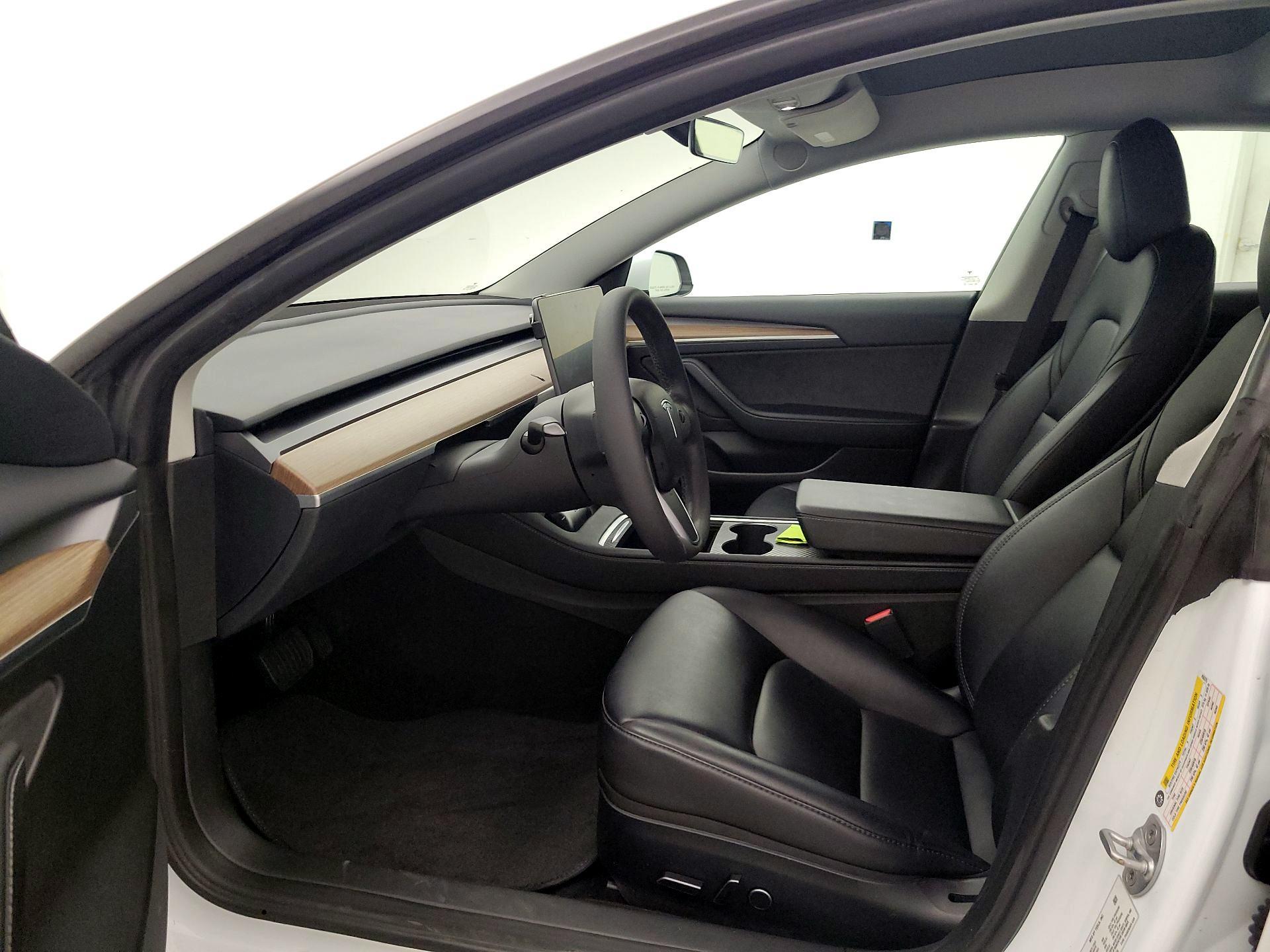 Thumbnail: 2023 Tesla Model 3 - 11