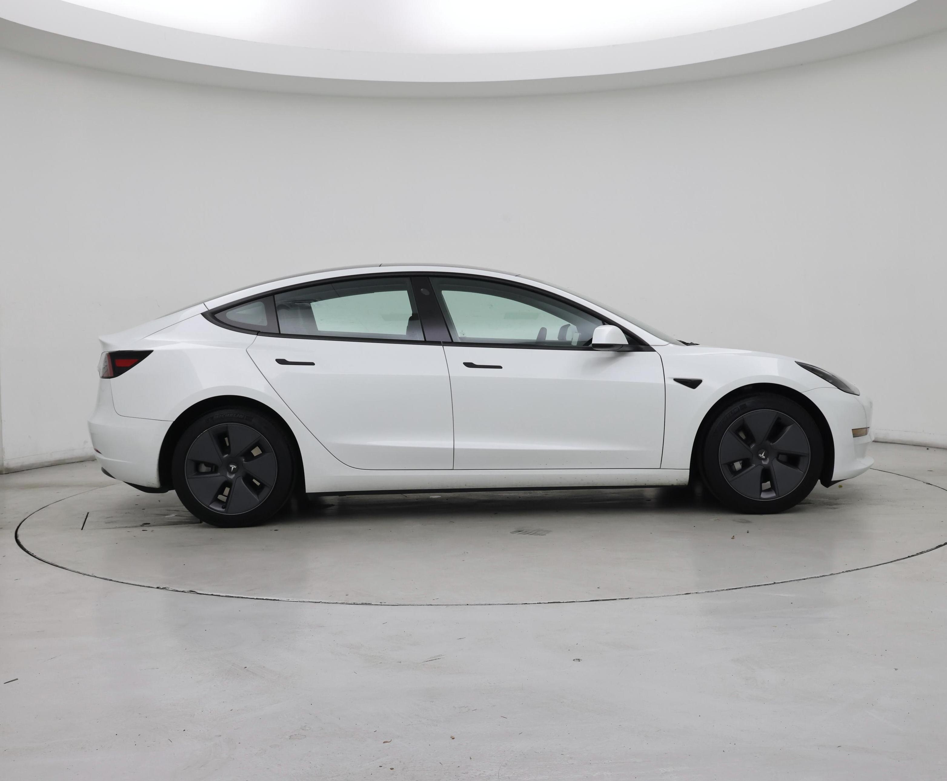 Thumbnail: 2023 Tesla Model 3 - 7