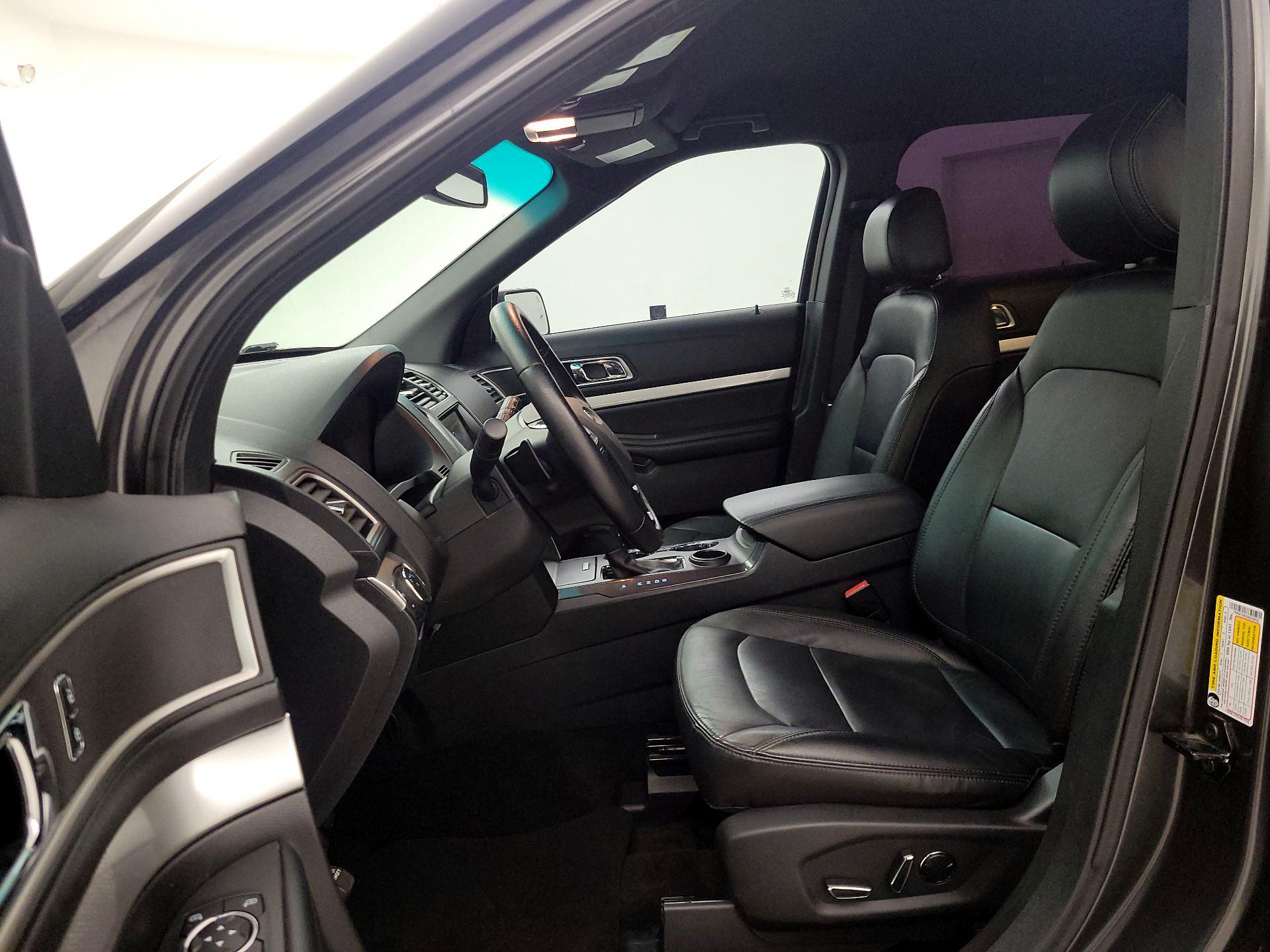 Thumbnail: 2016 Ford Explorer - 11