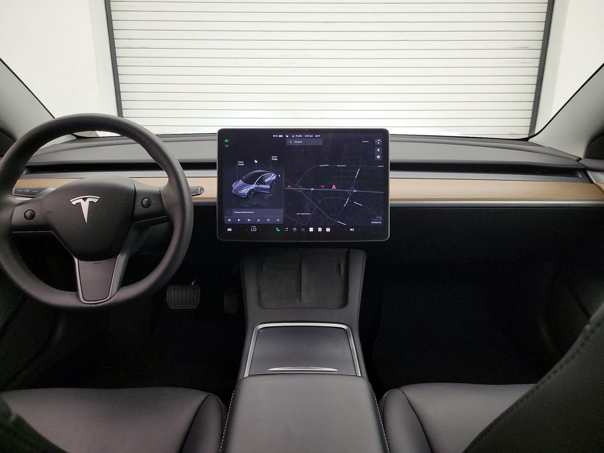 Thumbnail: 2023 Tesla Model 3 - 9