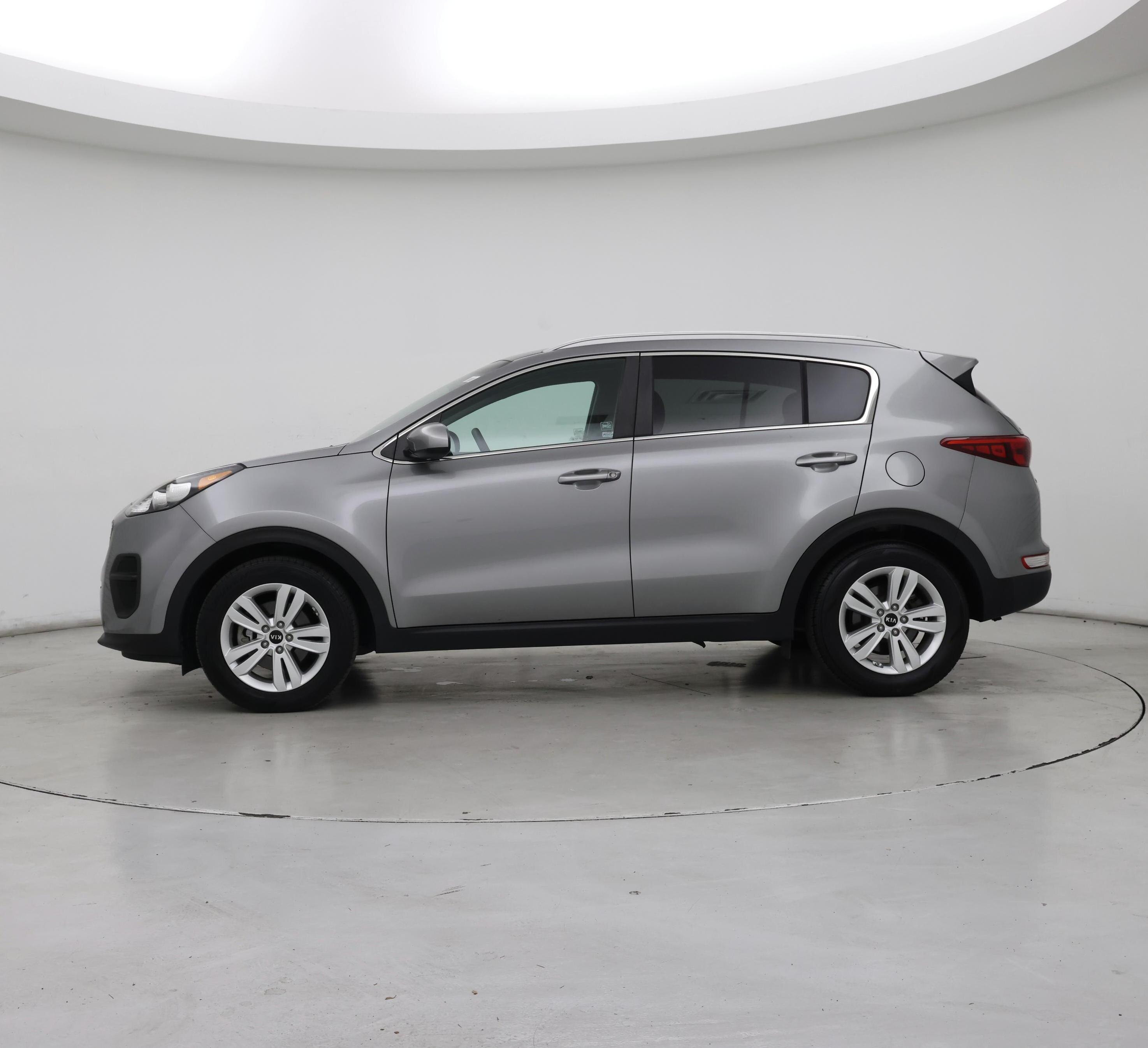 Thumbnail: 2019 Kia Sportage - 3