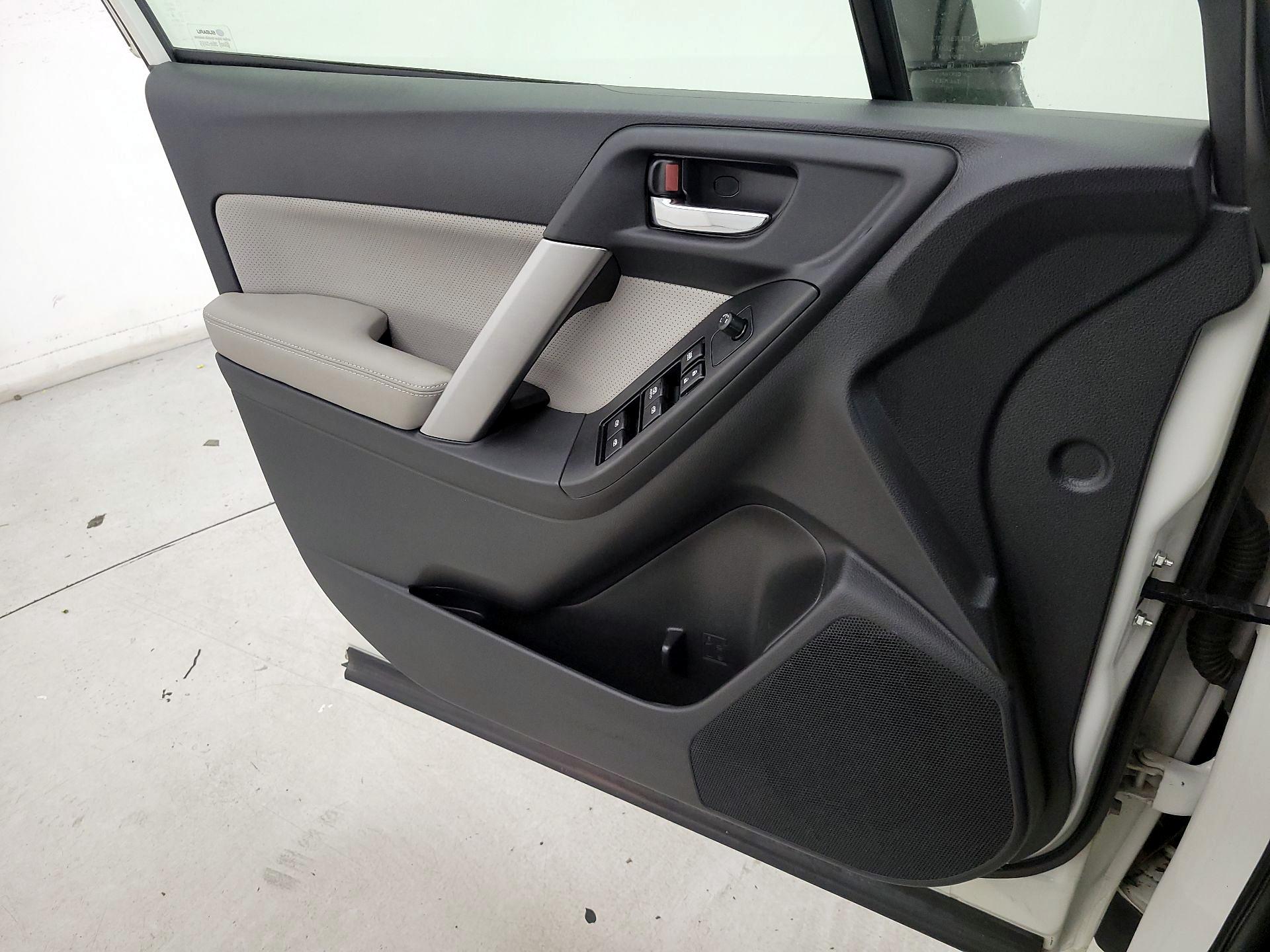 Thumbnail: 2015 Subaru Forester - 12