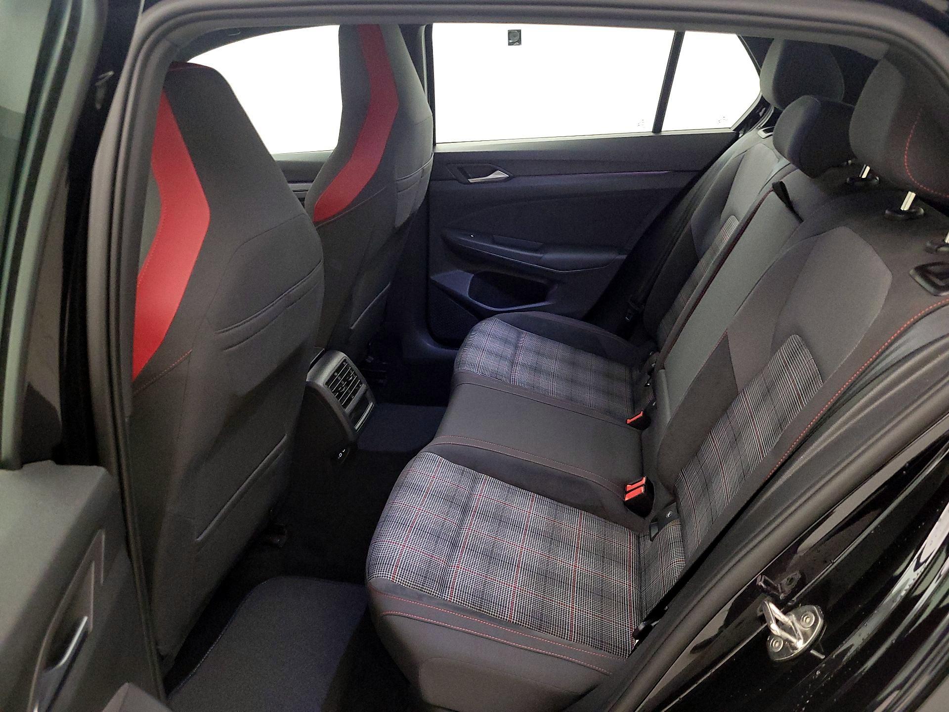 Thumbnail: 2023 Volkswagen Golf - 18