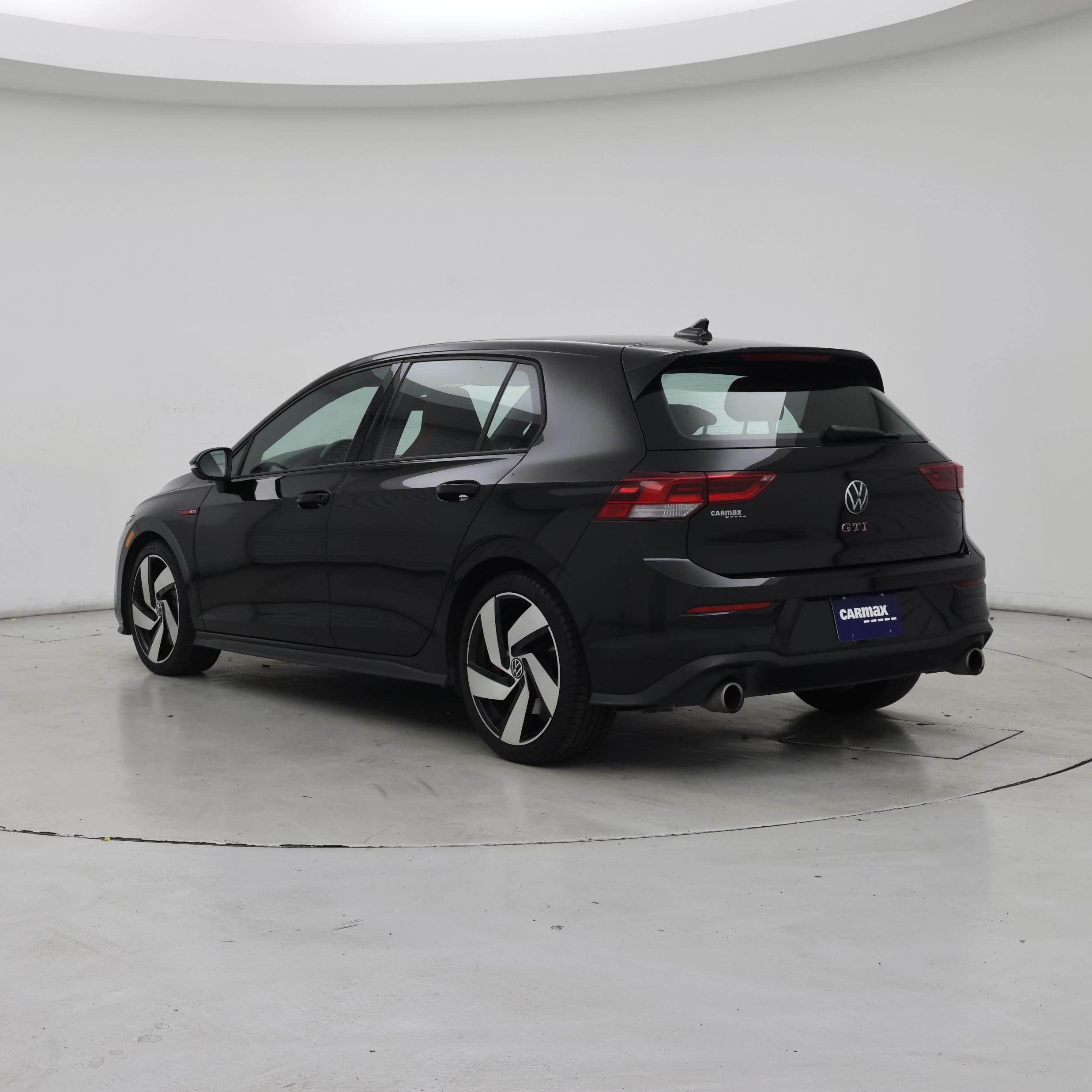 Thumbnail: 2023 Volkswagen Golf - 2