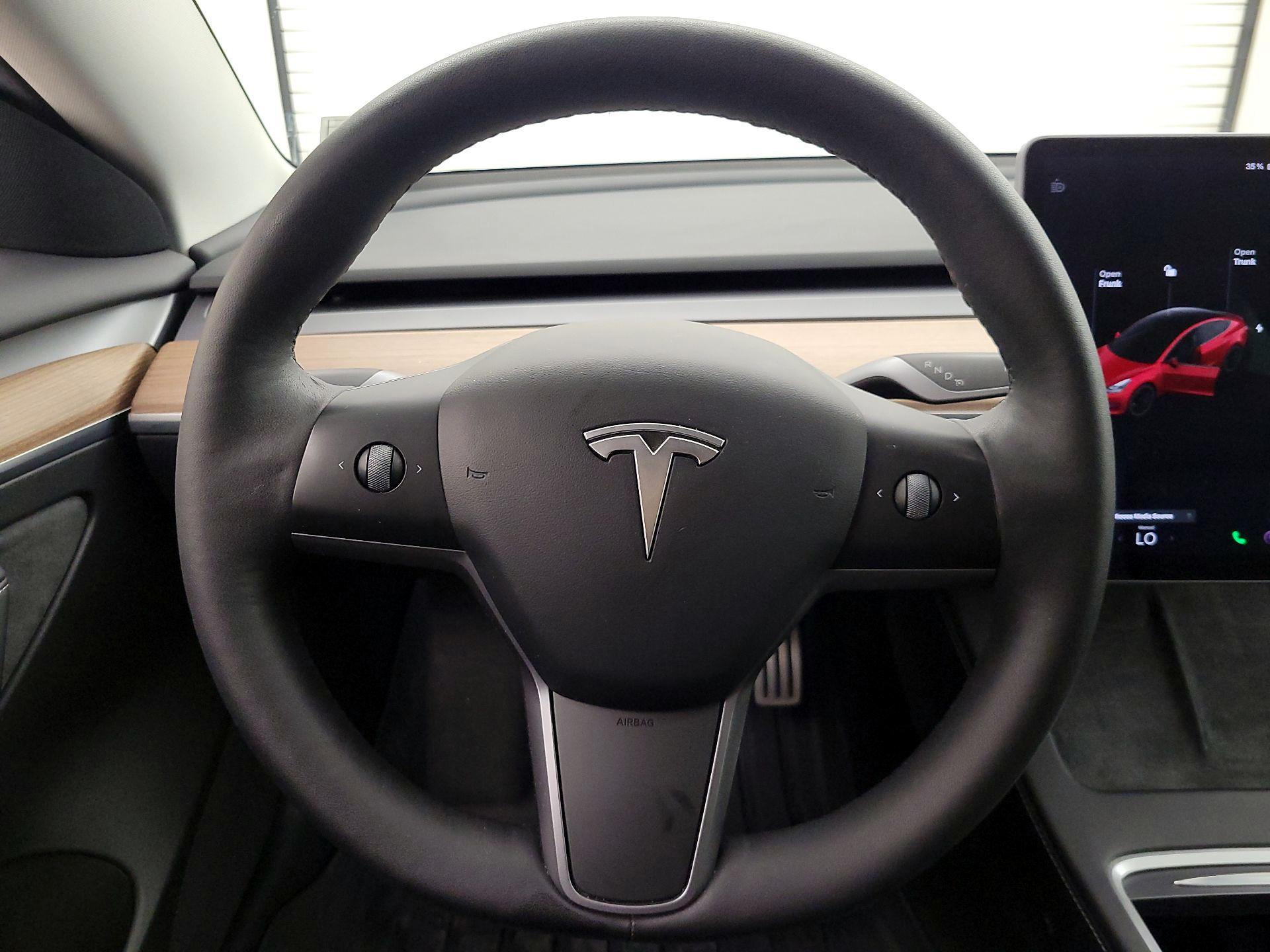 Thumbnail: 2022 Tesla Model 3 - 10