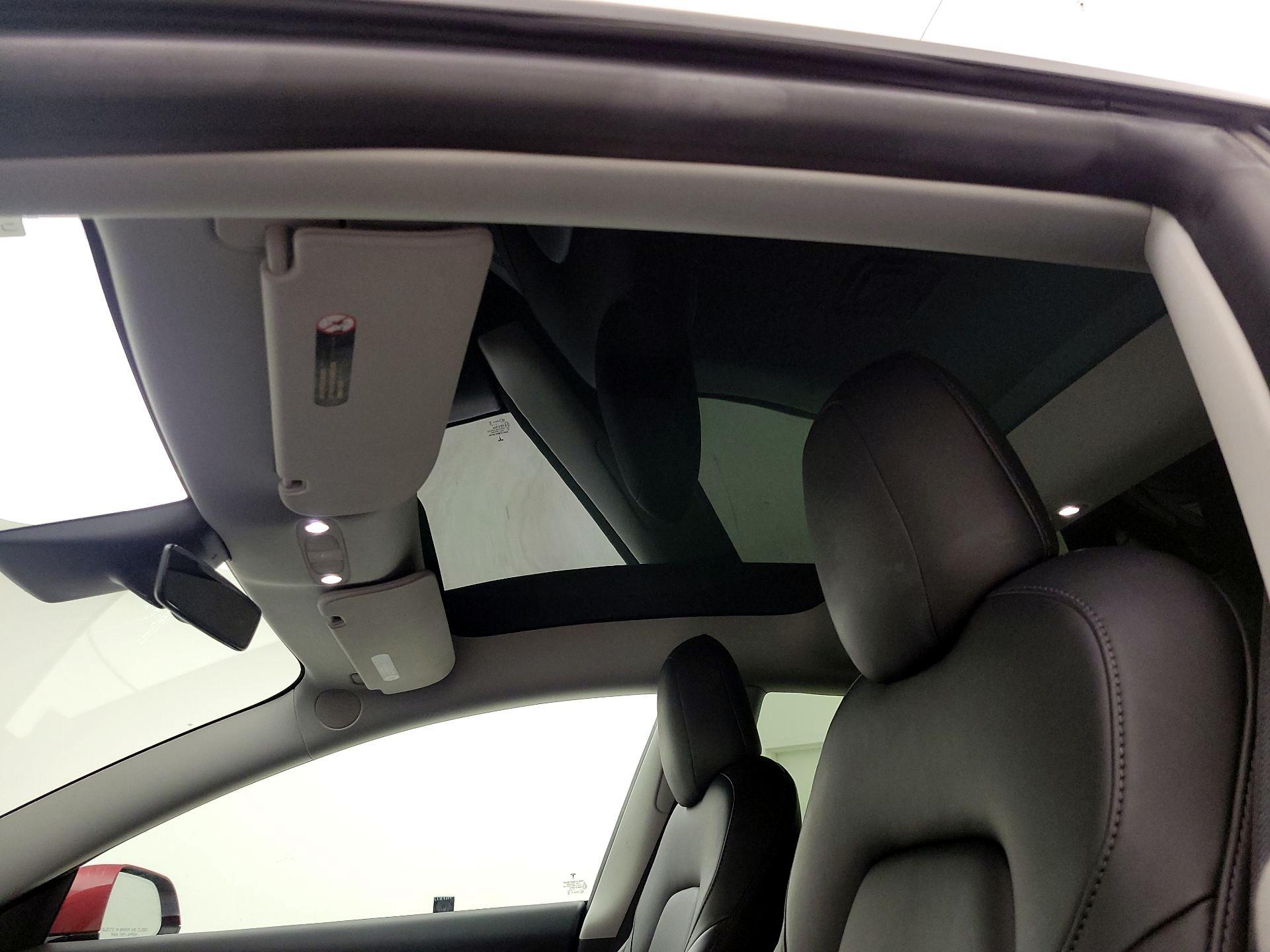 Thumbnail: 2022 Tesla Model 3 - 19