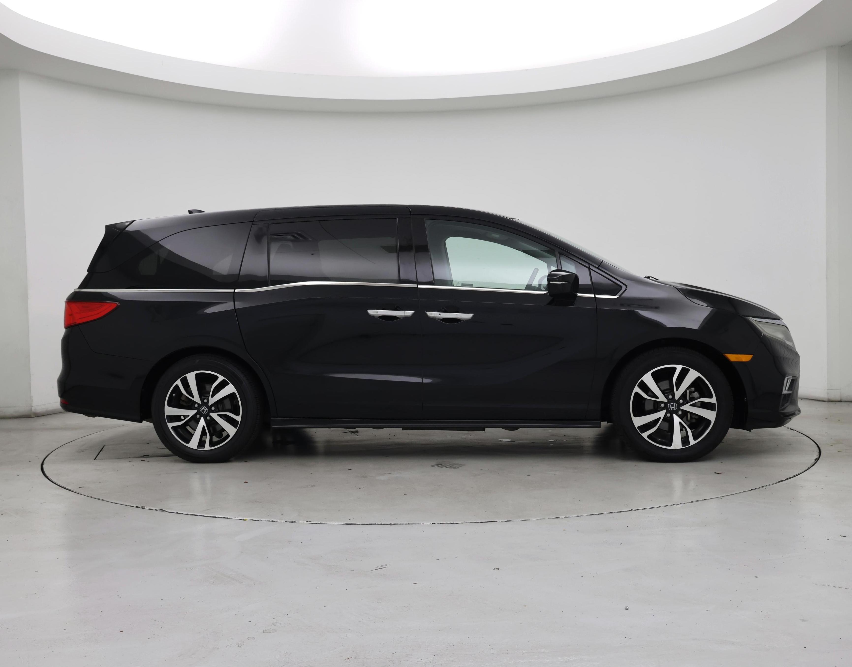 Thumbnail: 2019 Honda Odyssey - 7