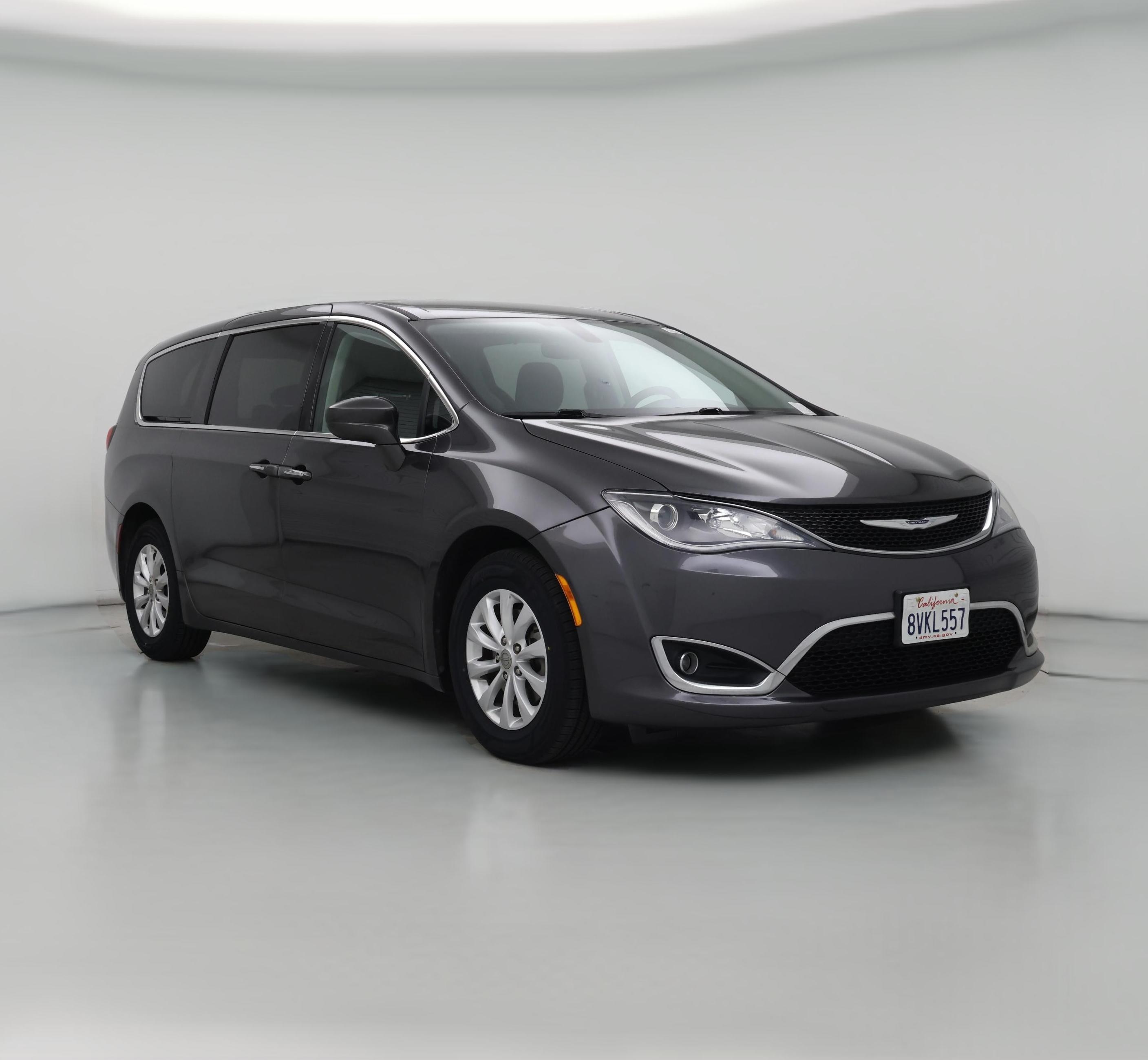 Thumbnail: 2018 Chrysler Pacifica - 1
