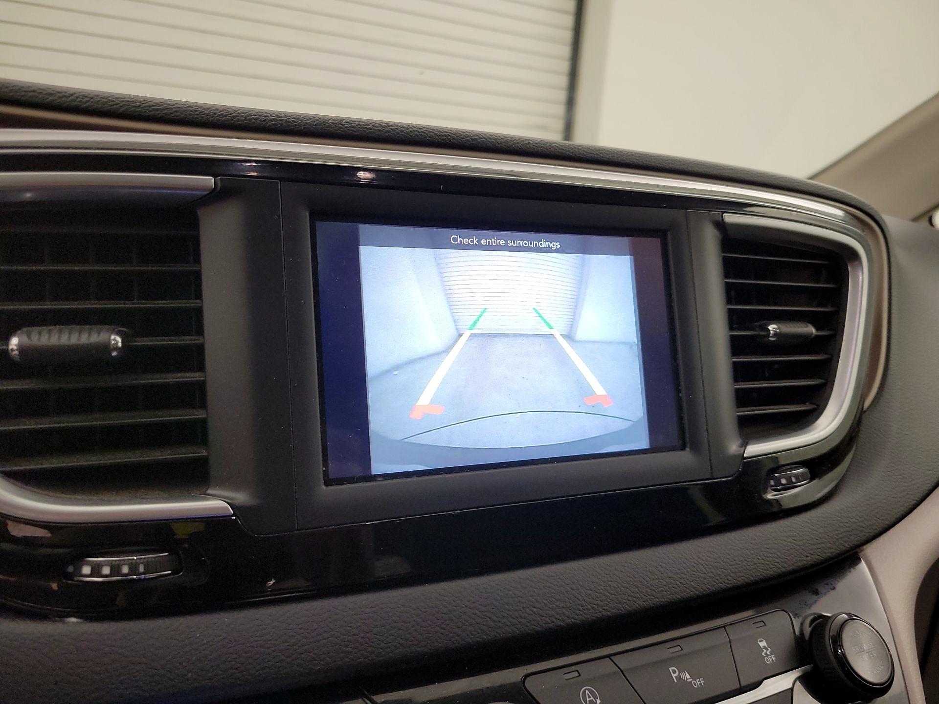 Thumbnail: 2018 Chrysler Pacifica - 15