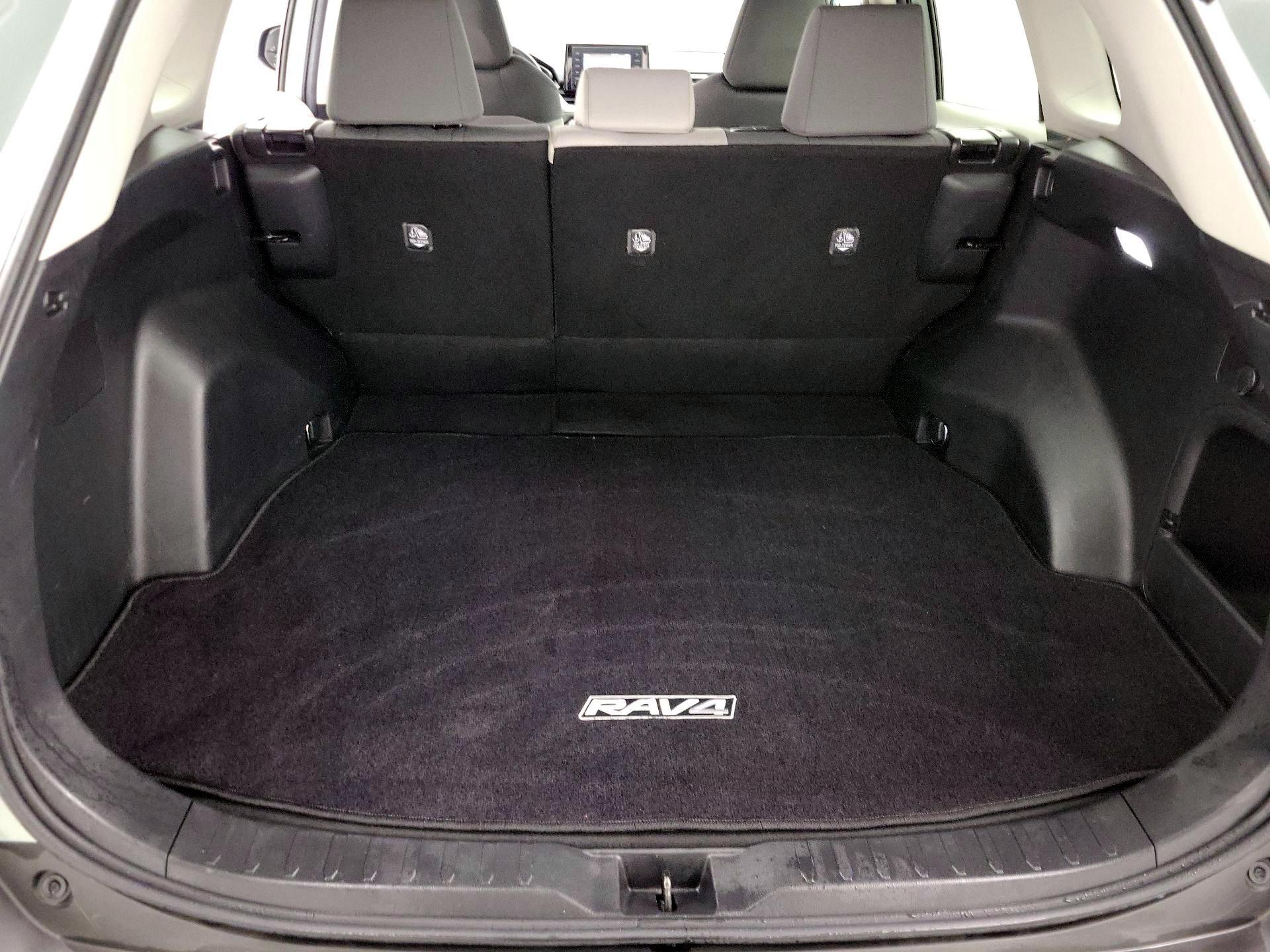 Thumbnail: 2022 Toyota RAV4 - 20