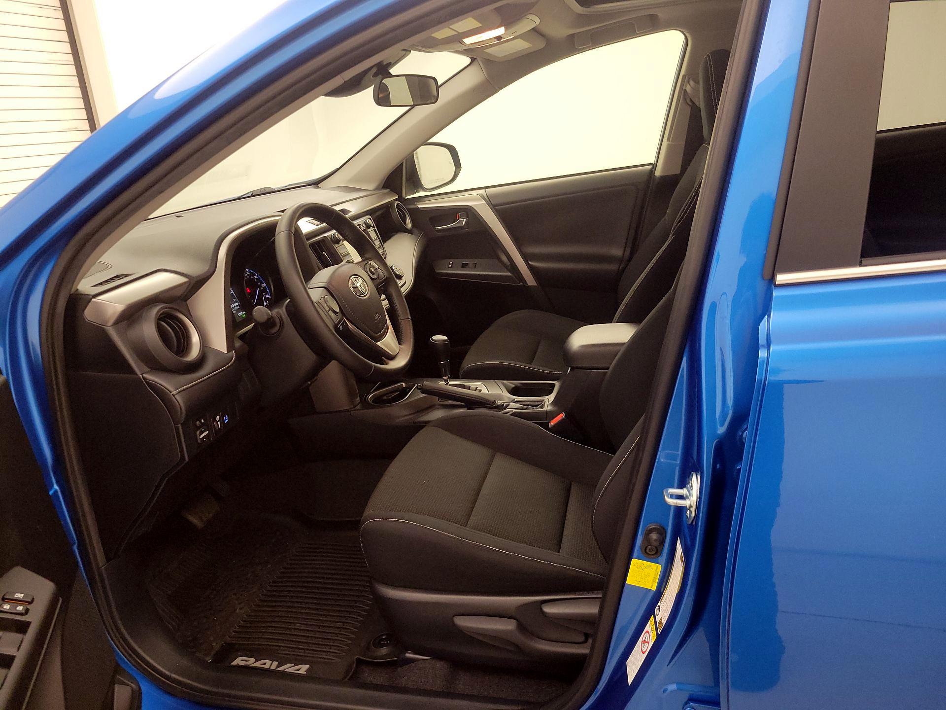 Thumbnail: 2017 Toyota RAV4 - 11