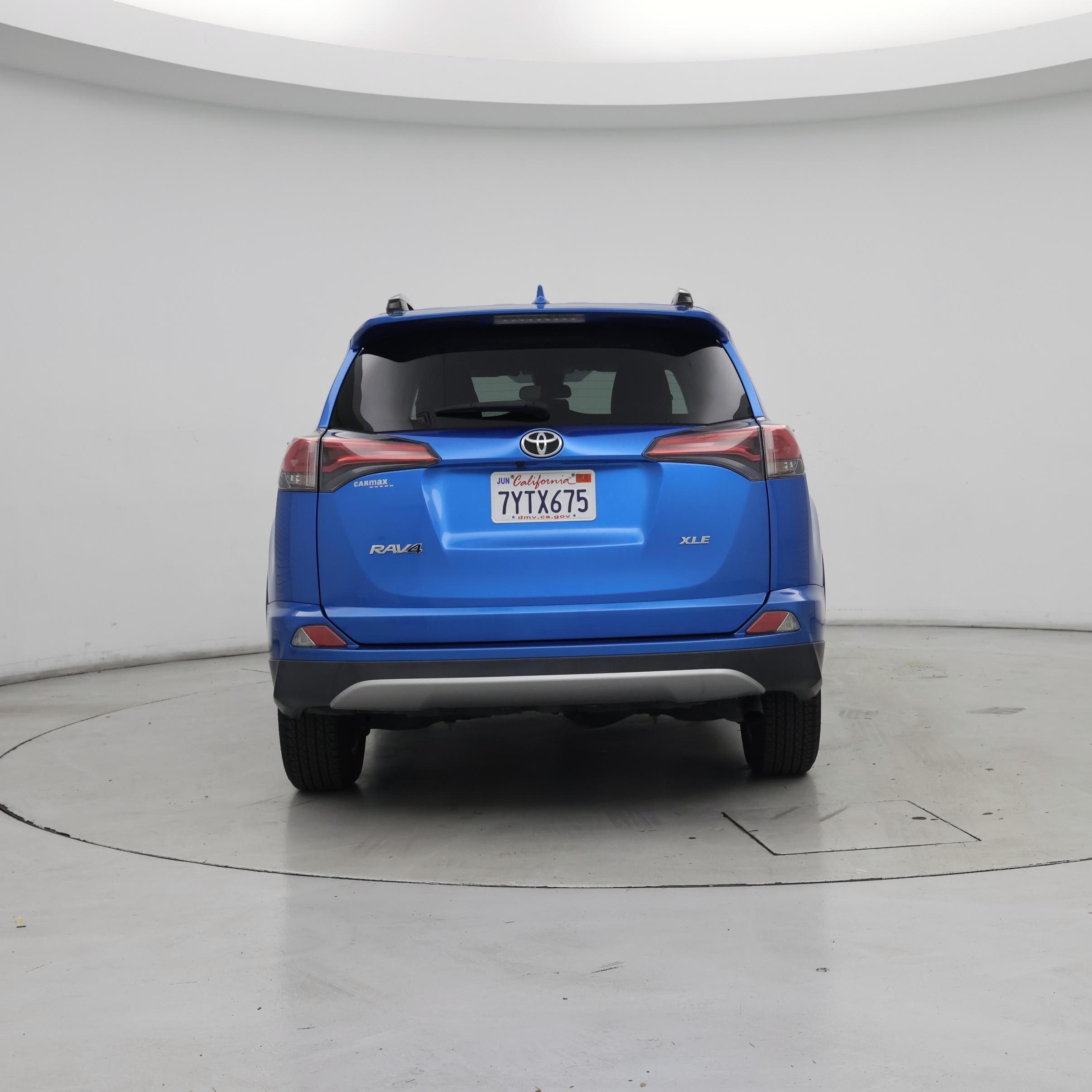 Thumbnail: 2017 Toyota RAV4 - 6