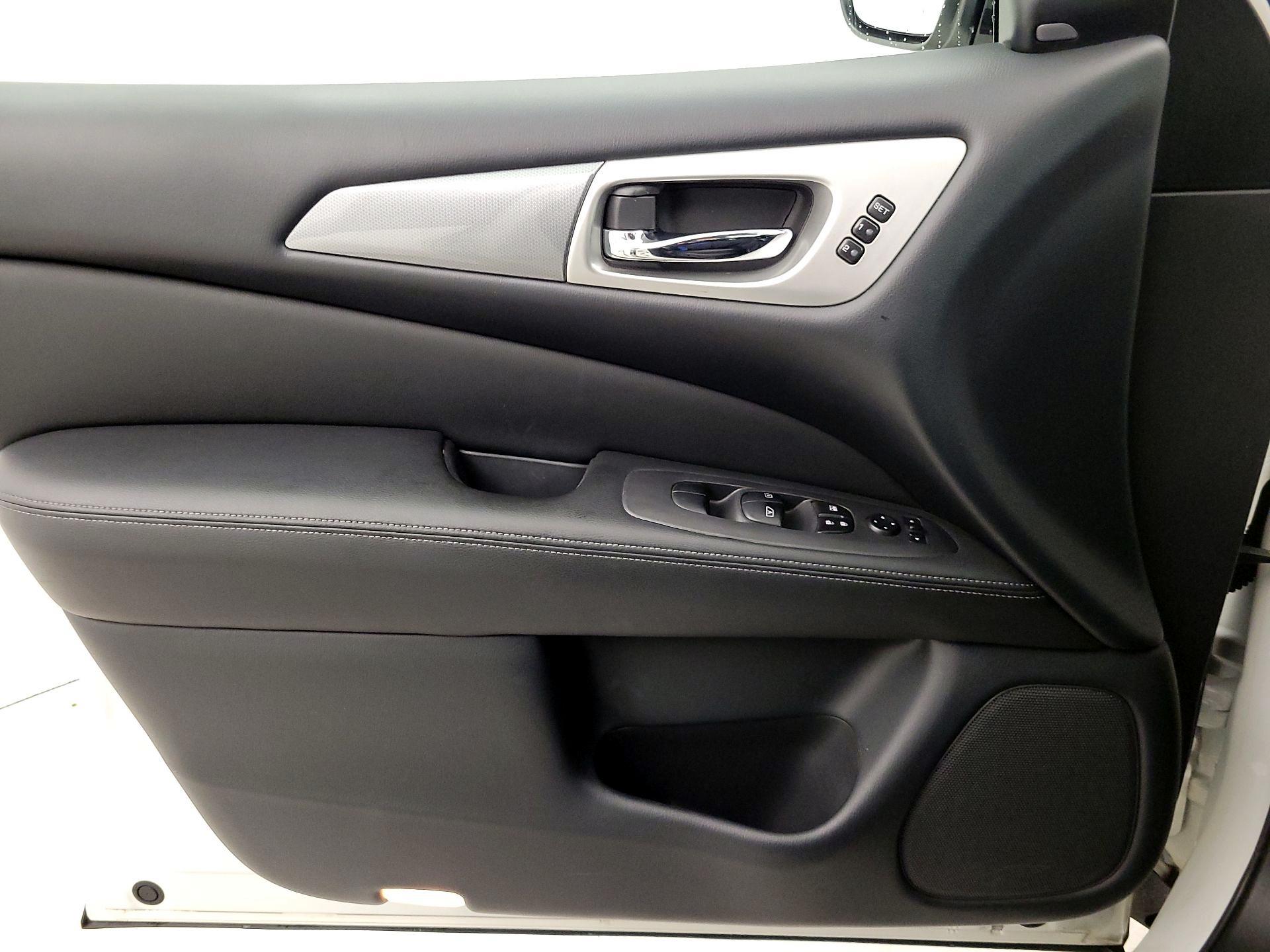 Thumbnail: 2018 Nissan Pathfinder - 12