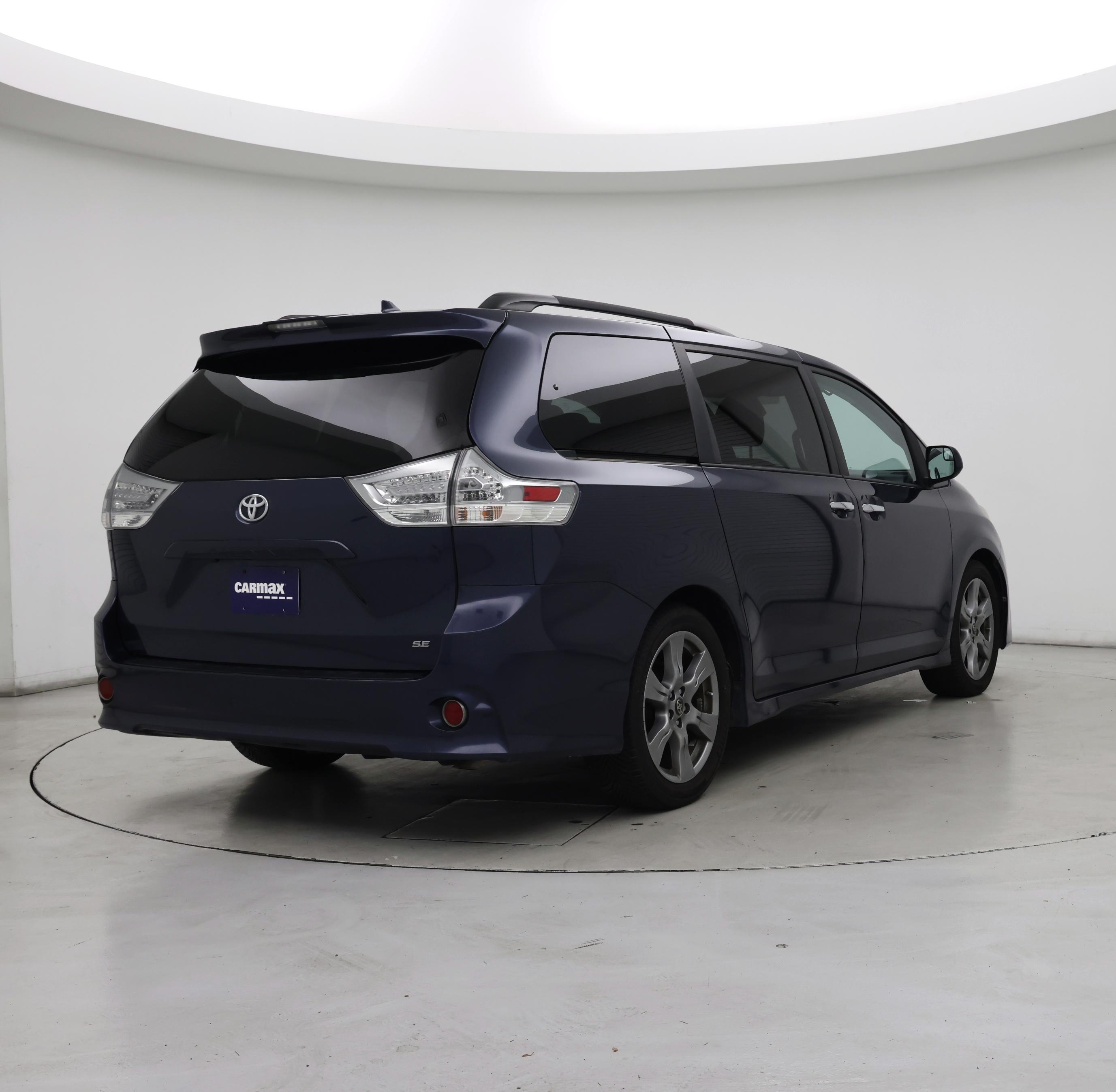 Thumbnail: 2018 Toyota Sienna - 8