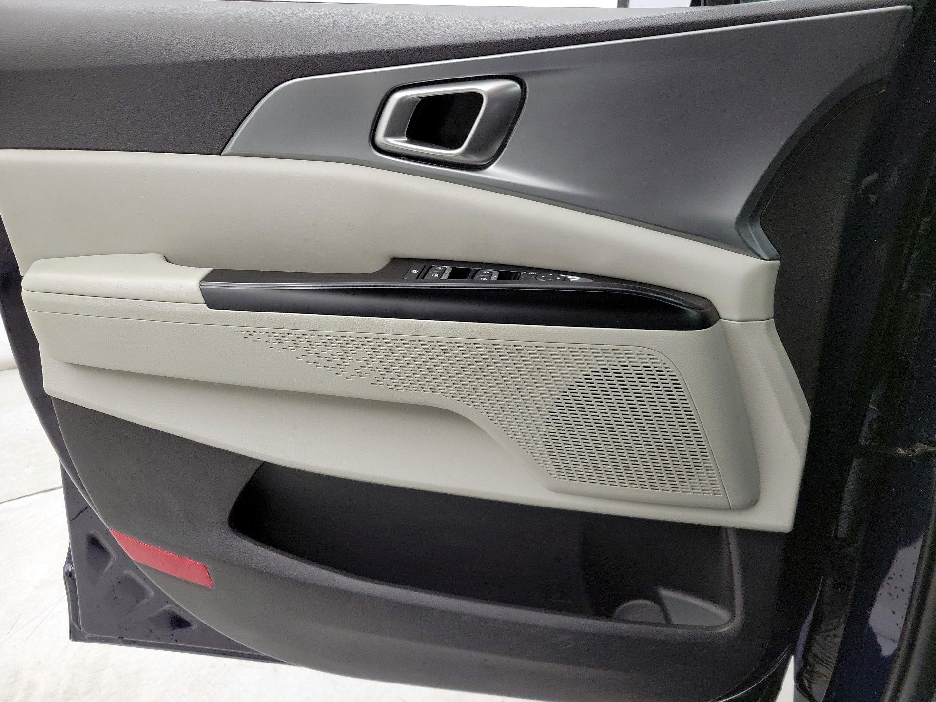 Thumbnail: 2024 Kia Carnival - 12