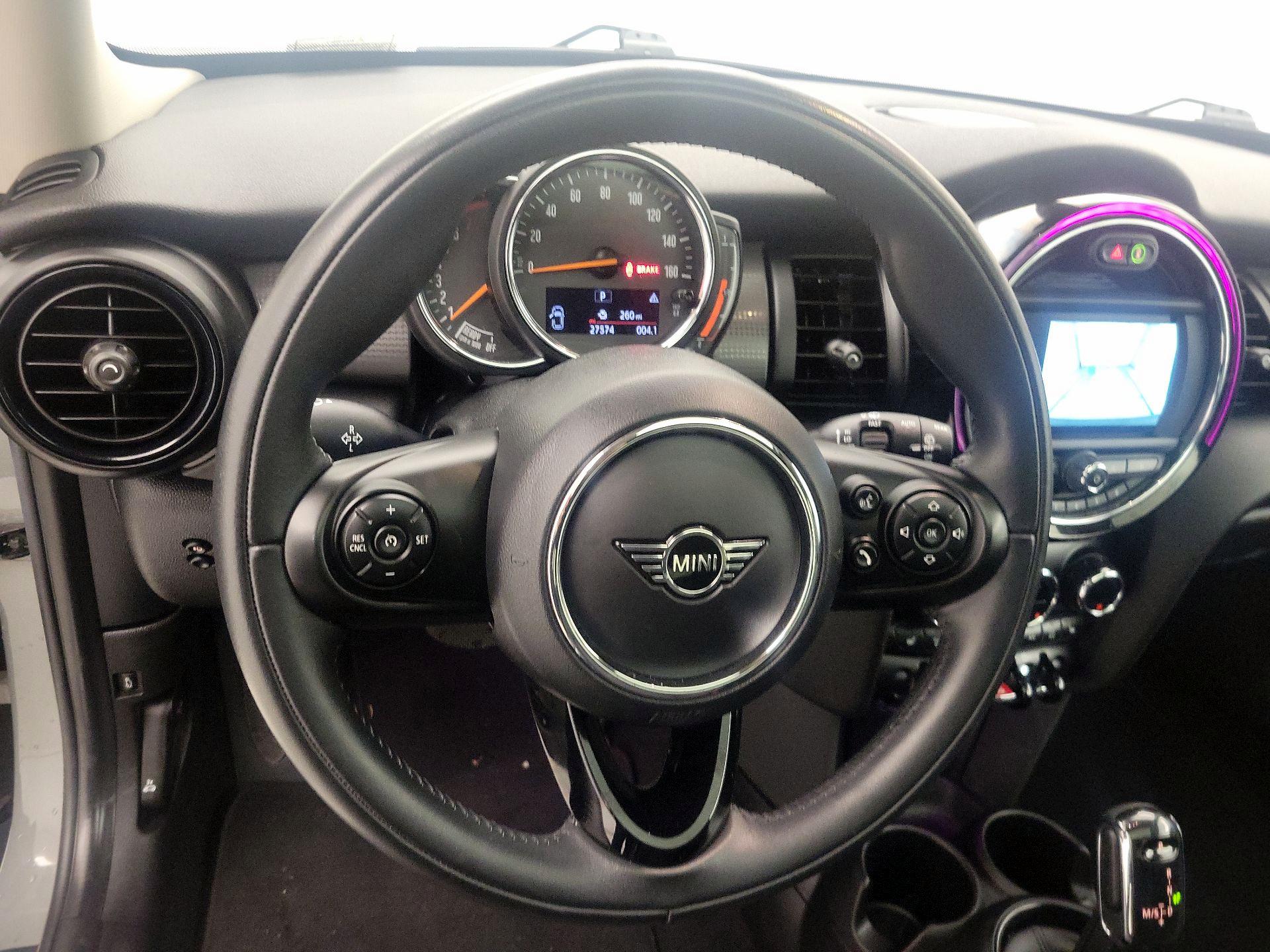 Thumbnail: 2020 MINI Cooper Hardtop - 10