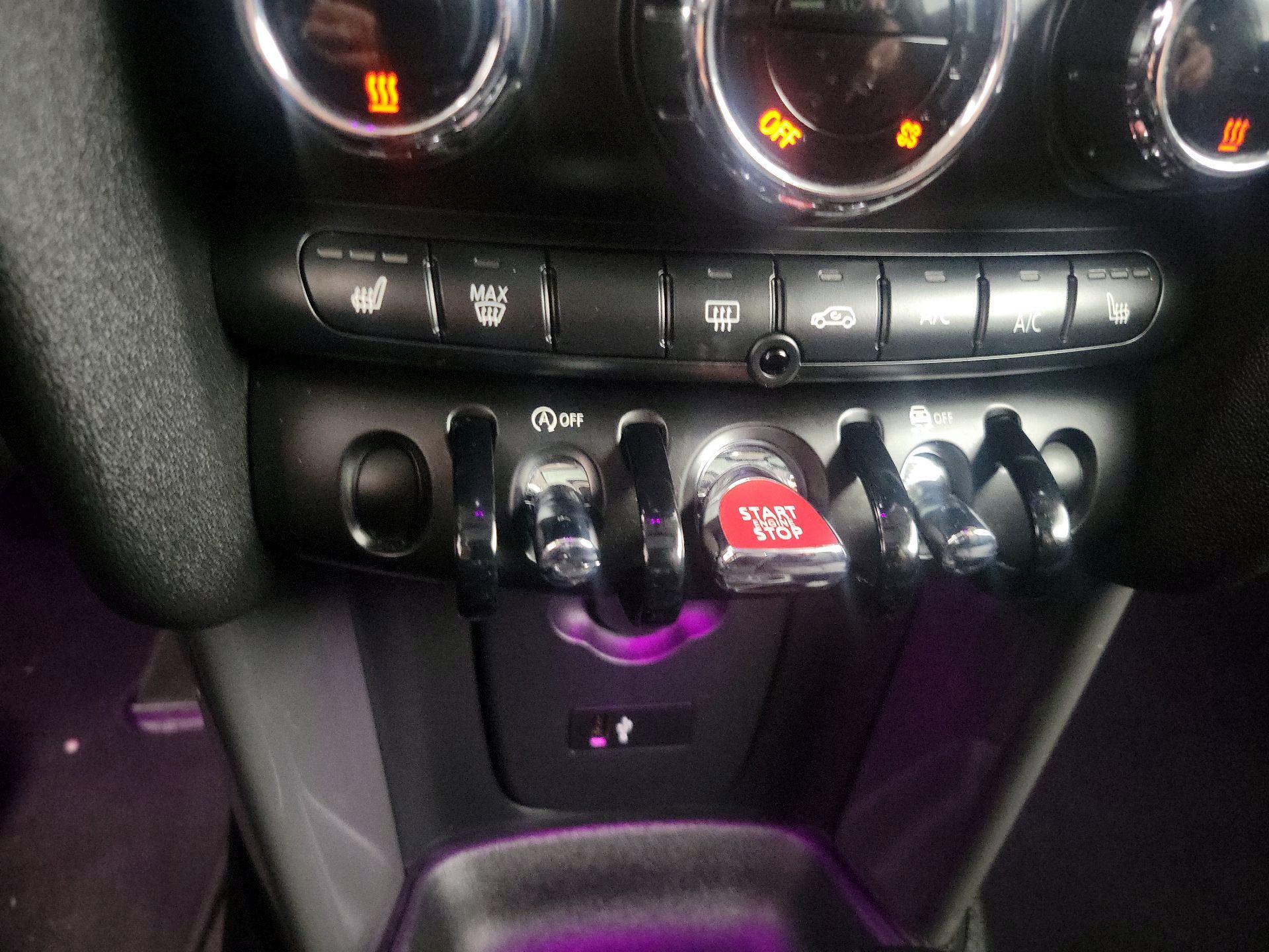 Thumbnail: 2020 MINI Cooper Hardtop - 16