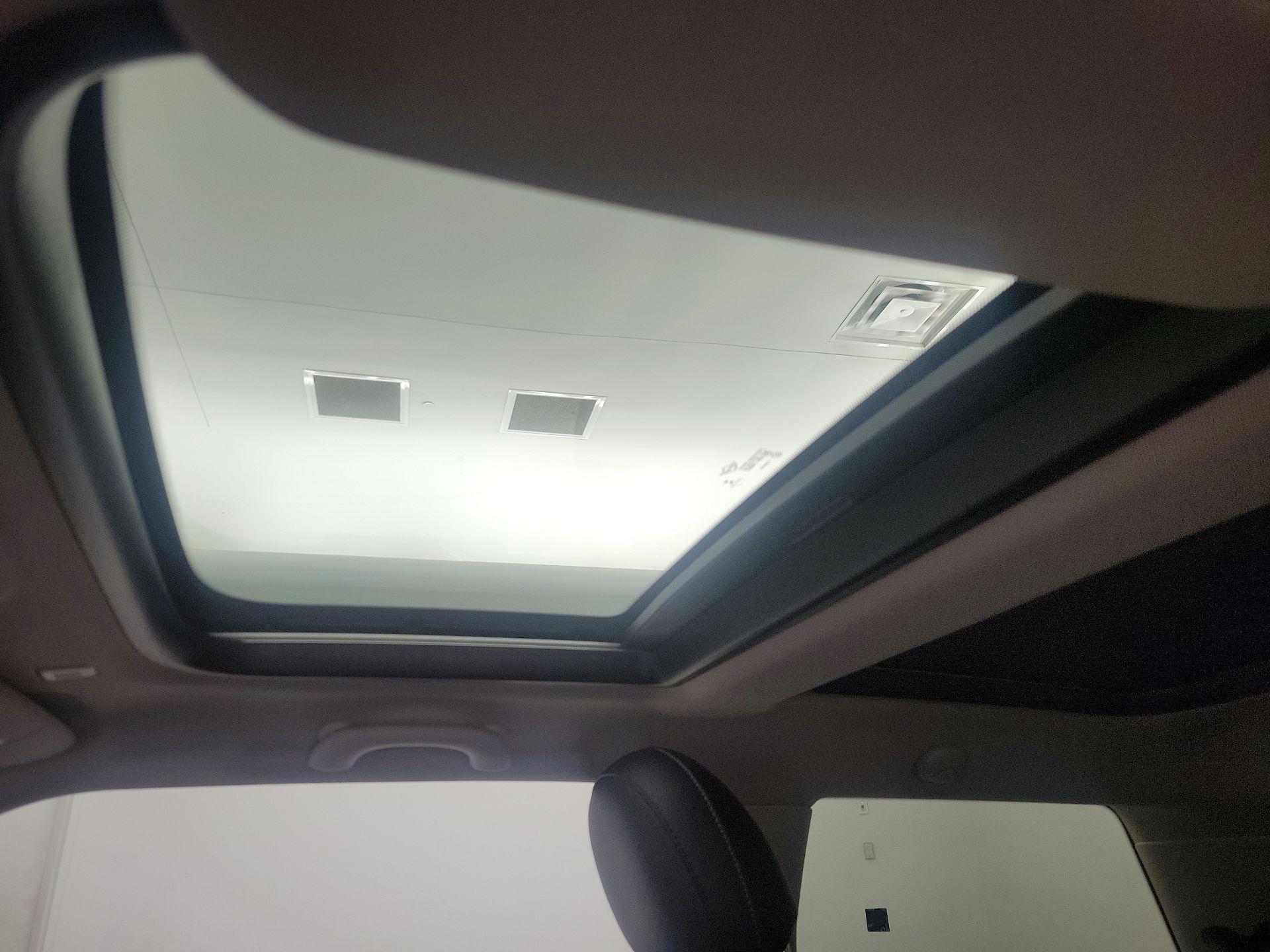 Thumbnail: 2020 MINI Cooper Hardtop - 19