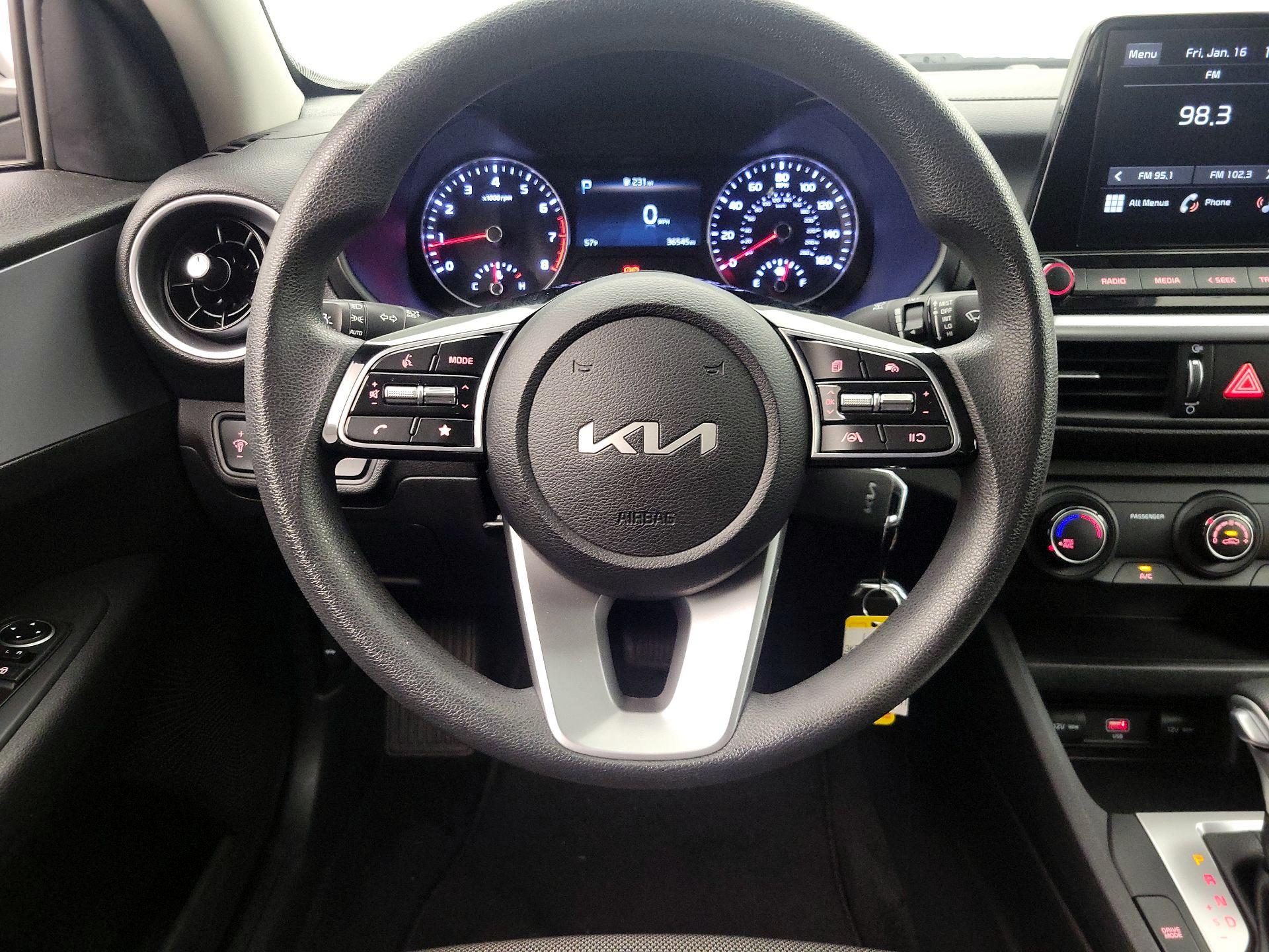 Thumbnail: 2023 Kia Forte - 10