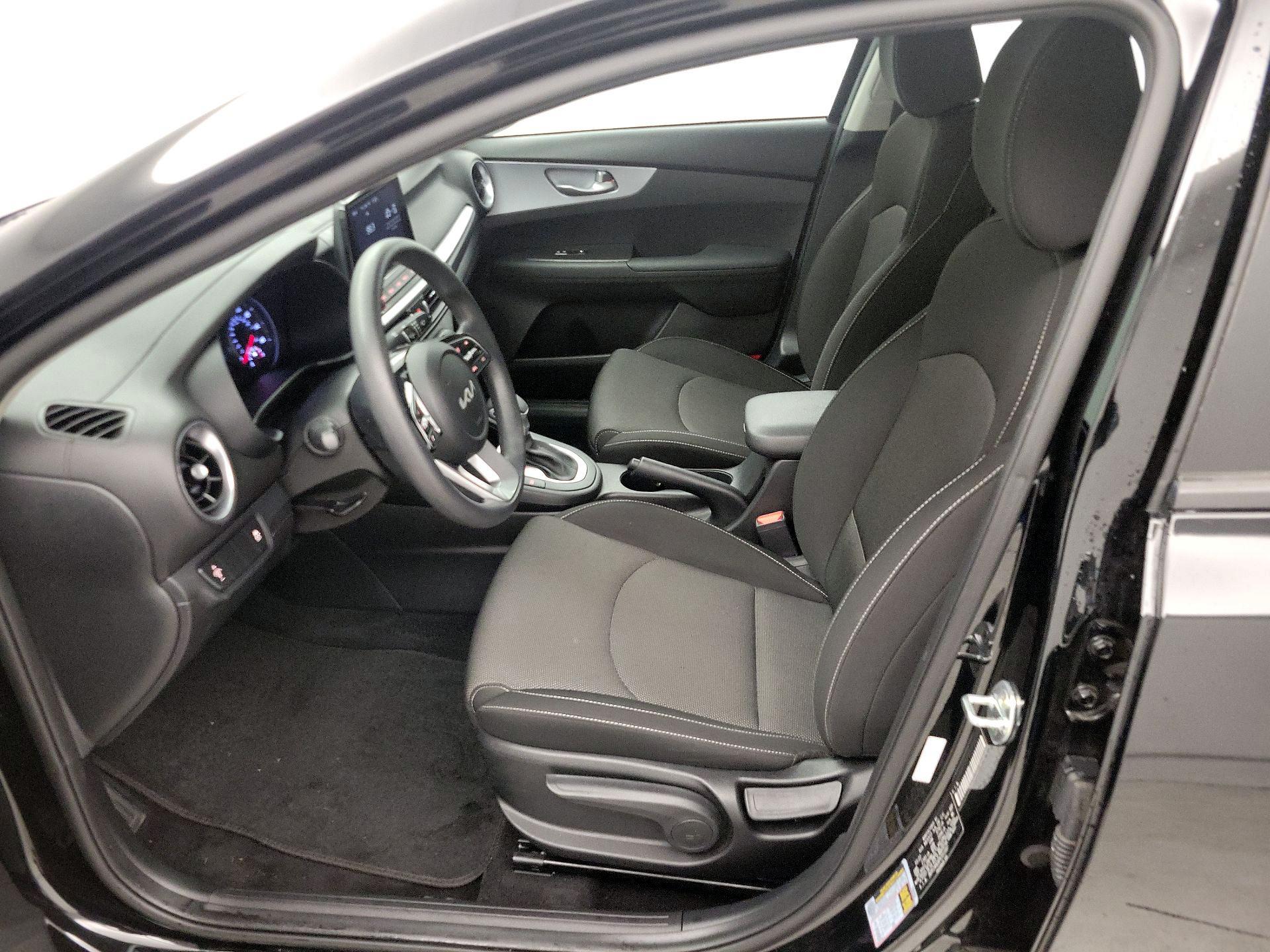 Thumbnail: 2023 Kia Forte - 11