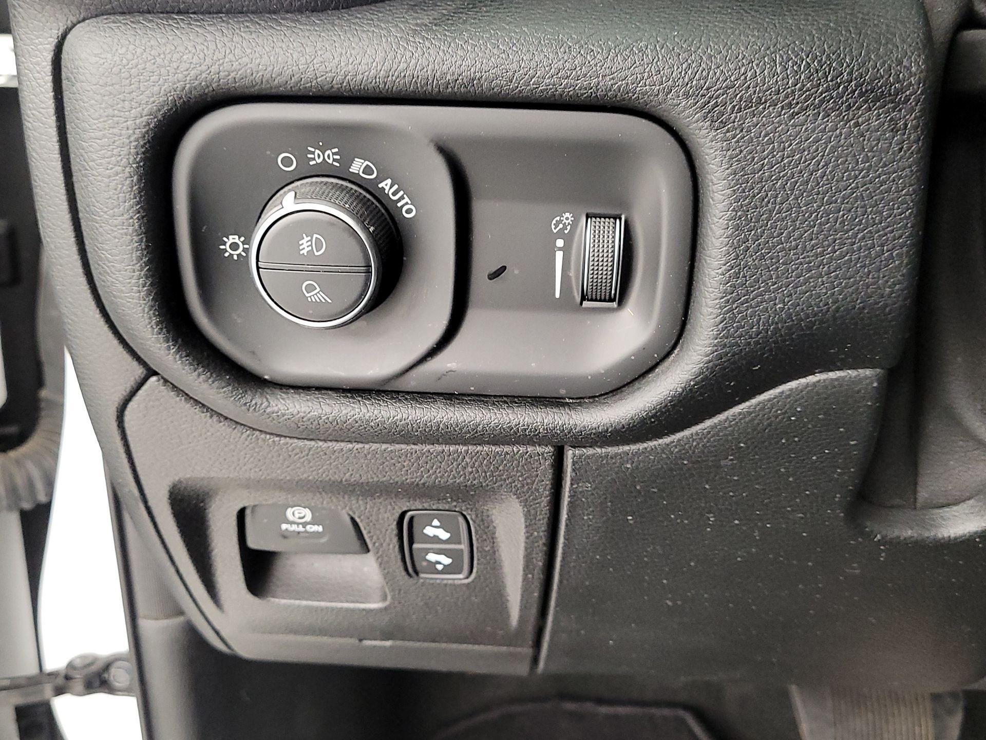 Thumbnail: 2021 RAM 1500 - 13