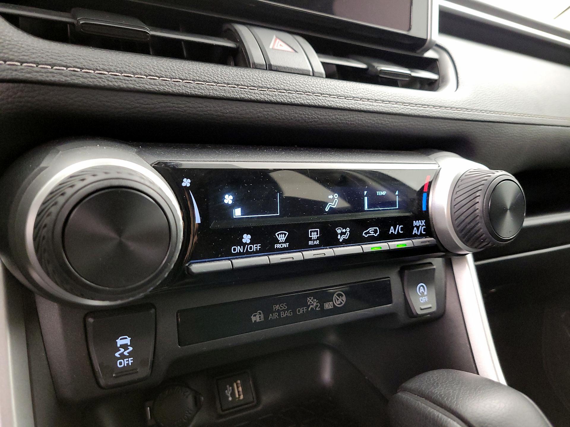 Thumbnail: 2024 Toyota RAV4 - 16