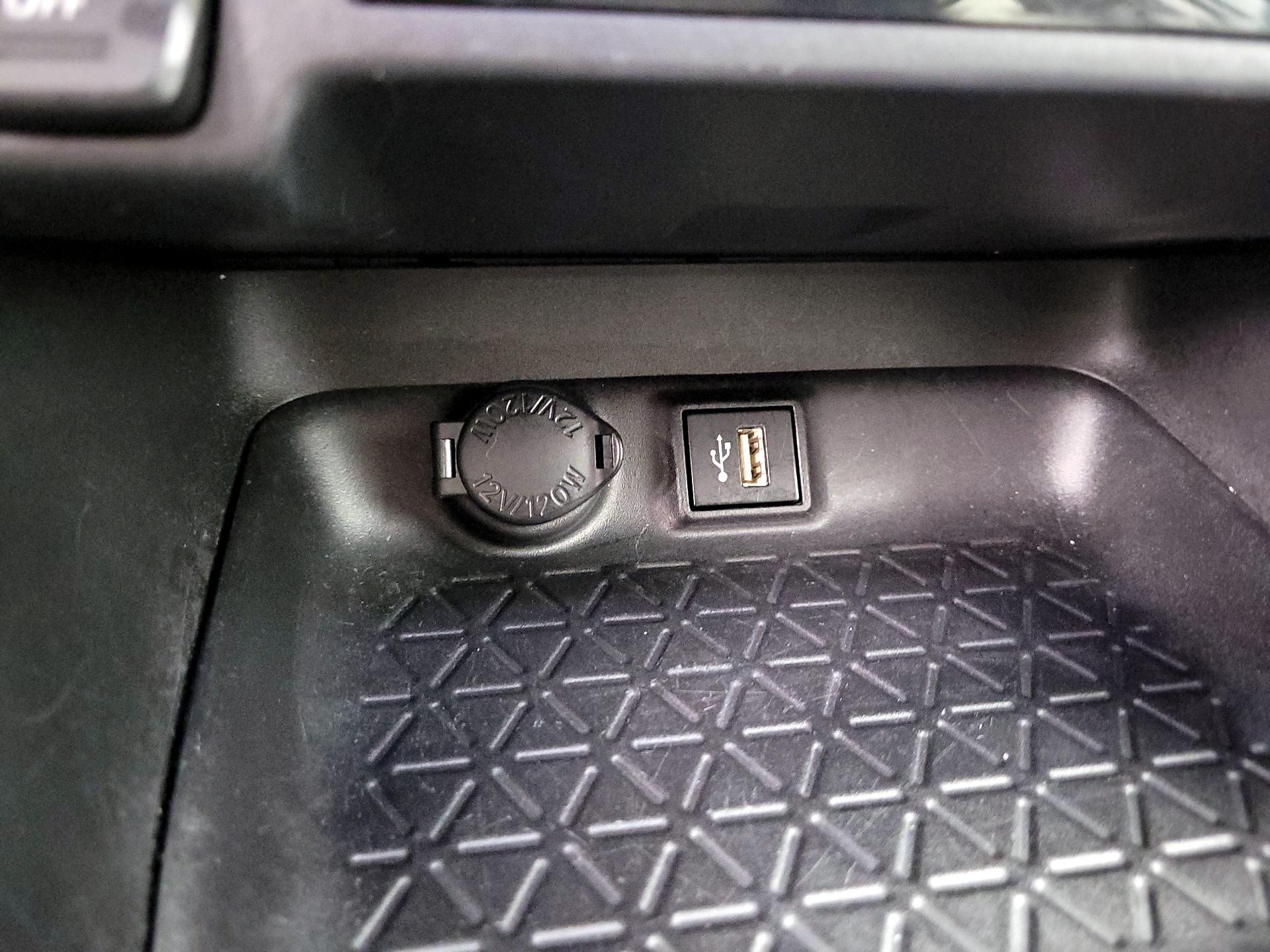 Thumbnail: 2024 Toyota RAV4 - 18